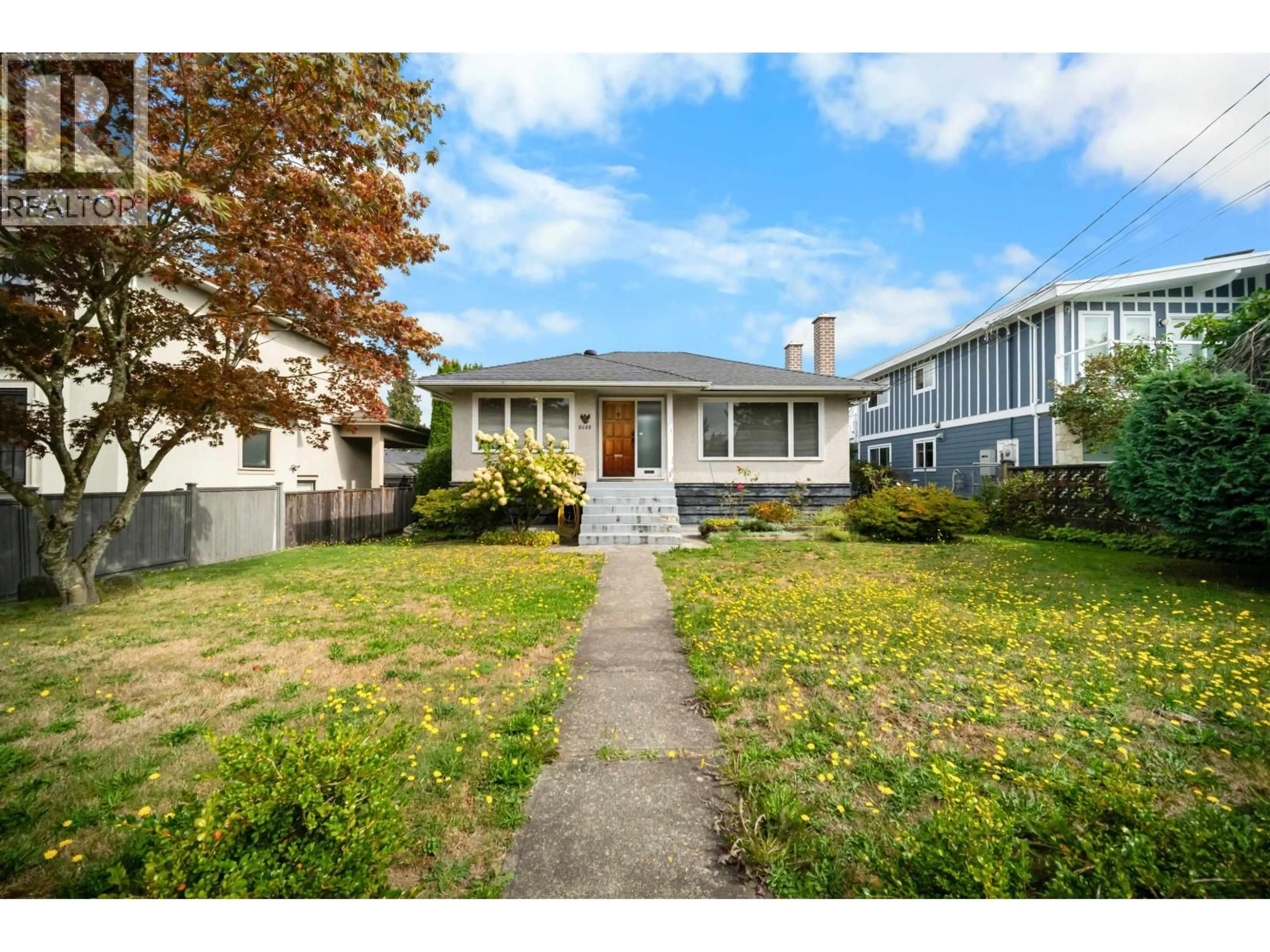 A pic from outside/outdoor area/front of a property/back of a property/a pic from drone, street for 6530 LEIBLY AVENUE, Burnaby British Columbia V5E3E3