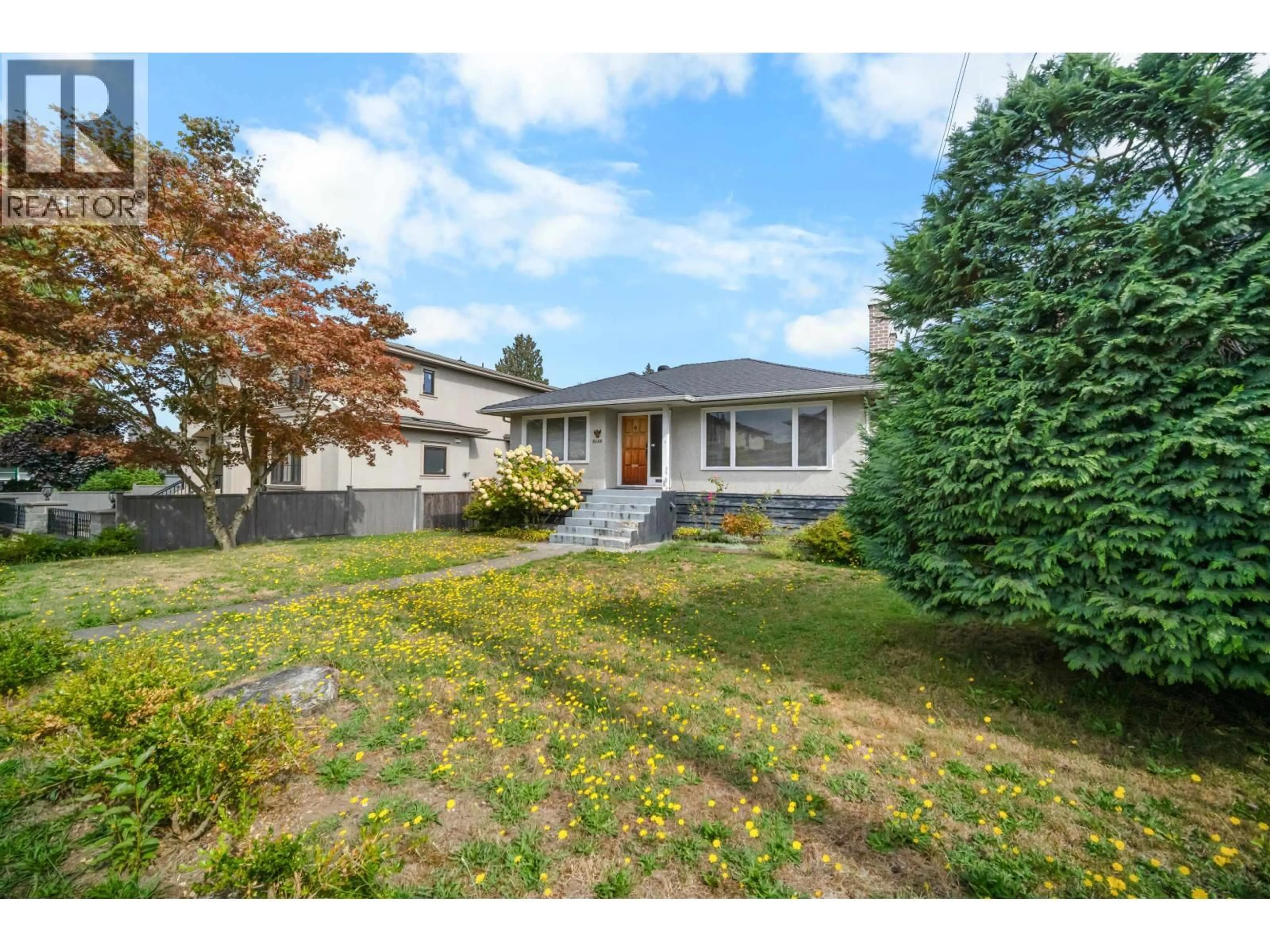 A pic from outside/outdoor area/front of a property/back of a property/a pic from drone, street for 6530 LEIBLY AVENUE, Burnaby British Columbia V5E3E3