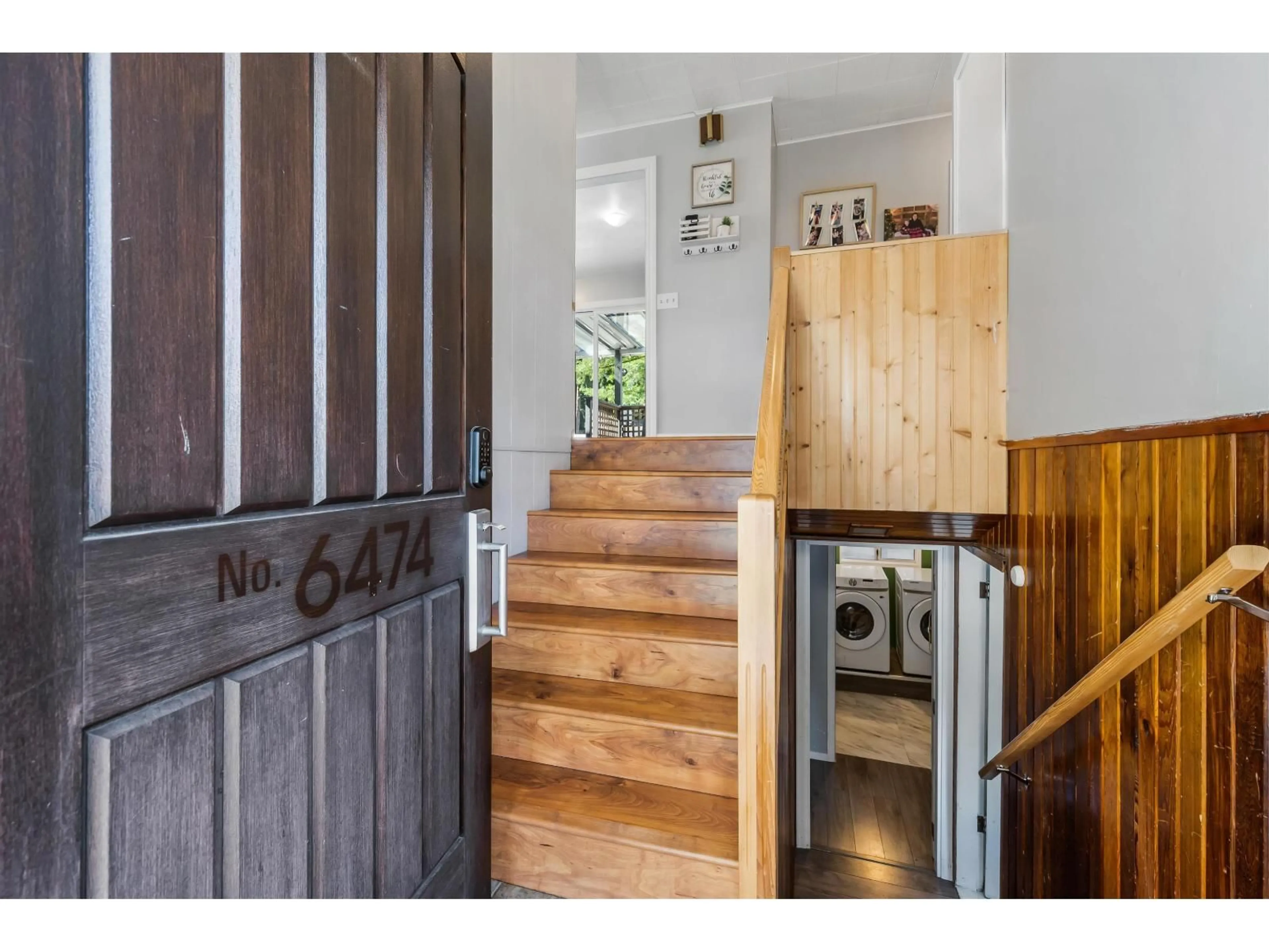 Indoor entryway for 19825 PETER STREET, Hope British Columbia V0X1L2