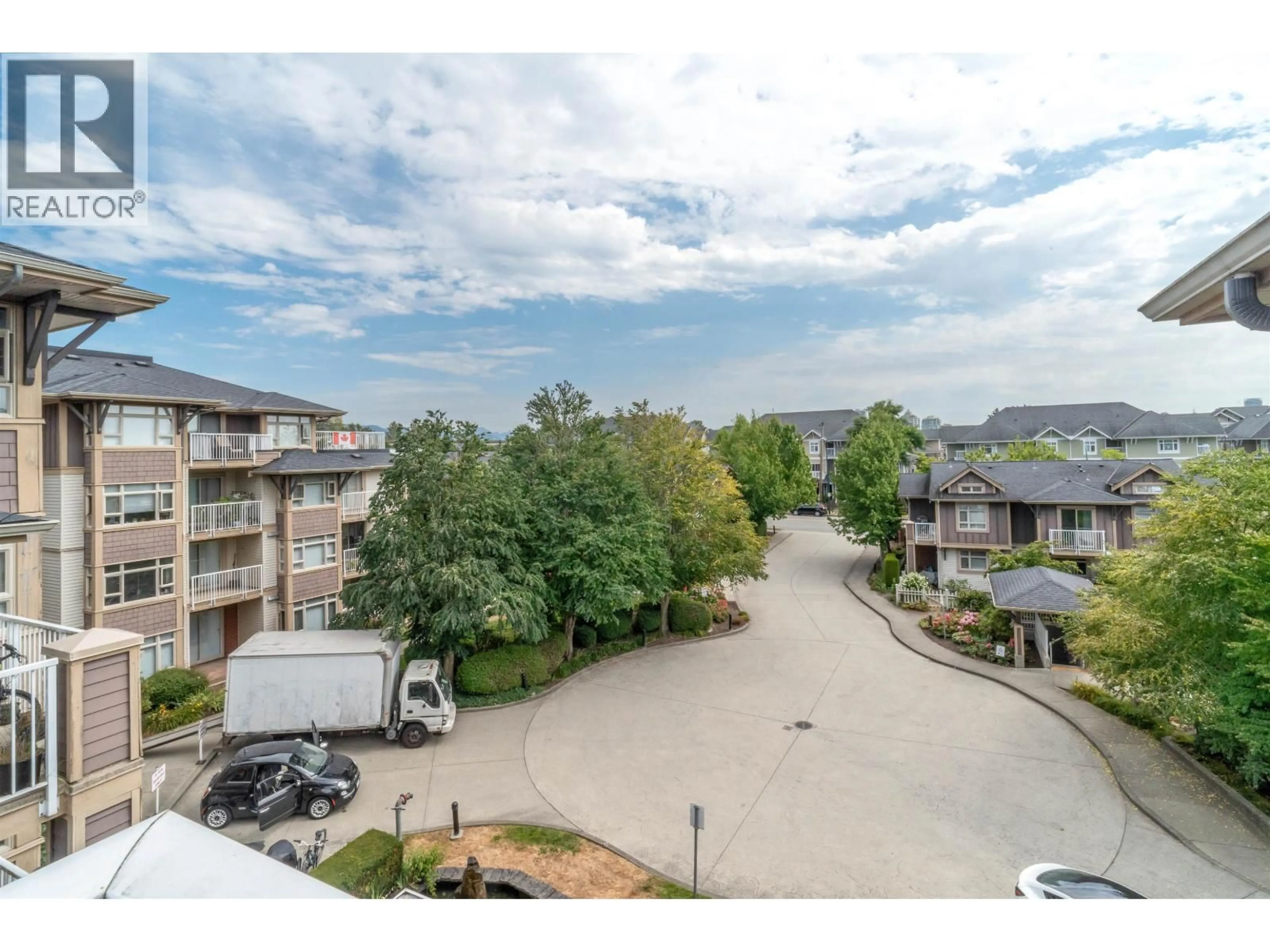 A pic from outside/outdoor area/front of a property/back of a property/a pic from drone, unknown for 402 - 7339 MACPHERSON AVENUE, Burnaby British Columbia V5J0B1