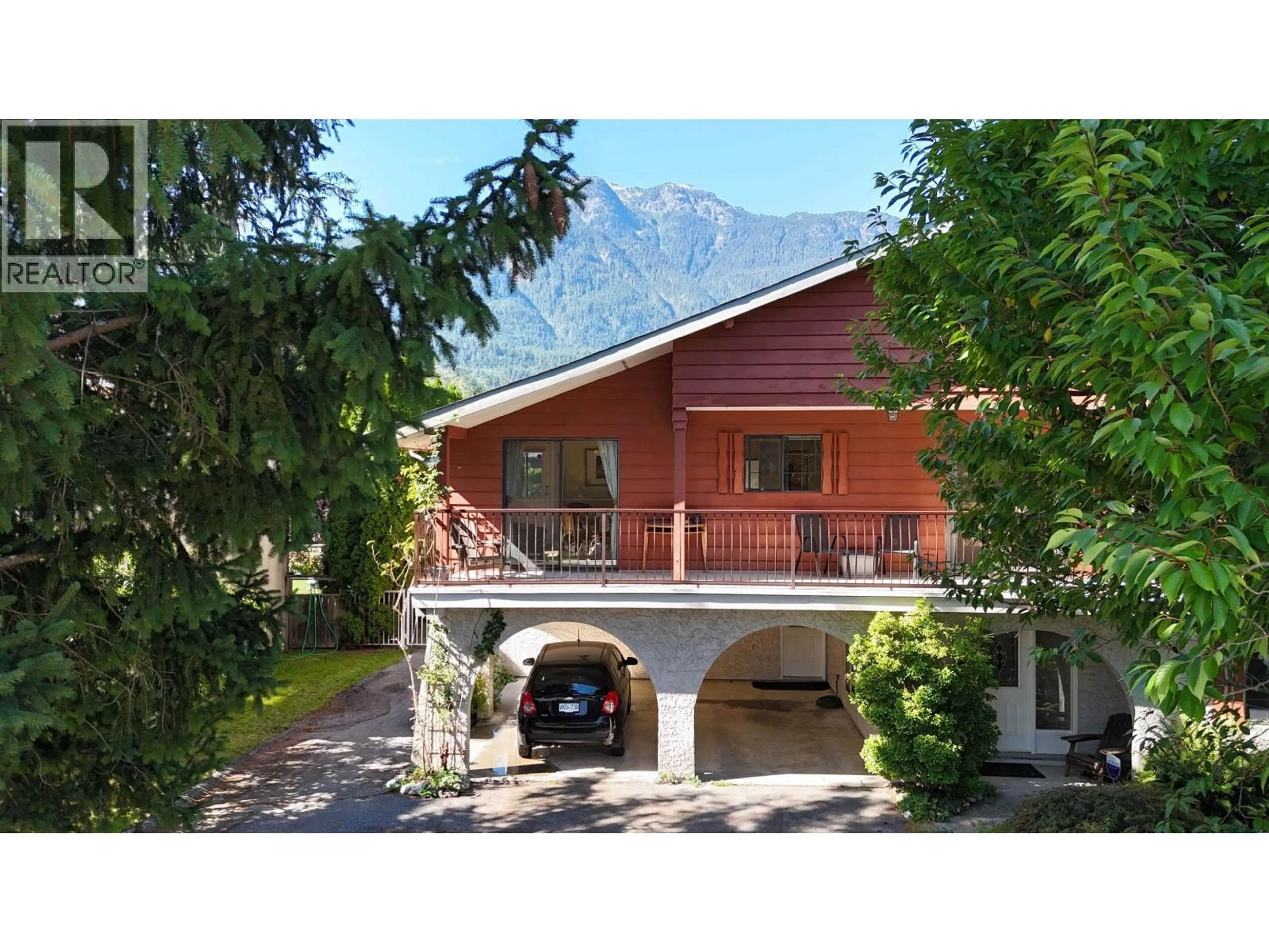 Unknown for 41343 KINGSWOOD ROAD, Squamish British Columbia V0N1H0