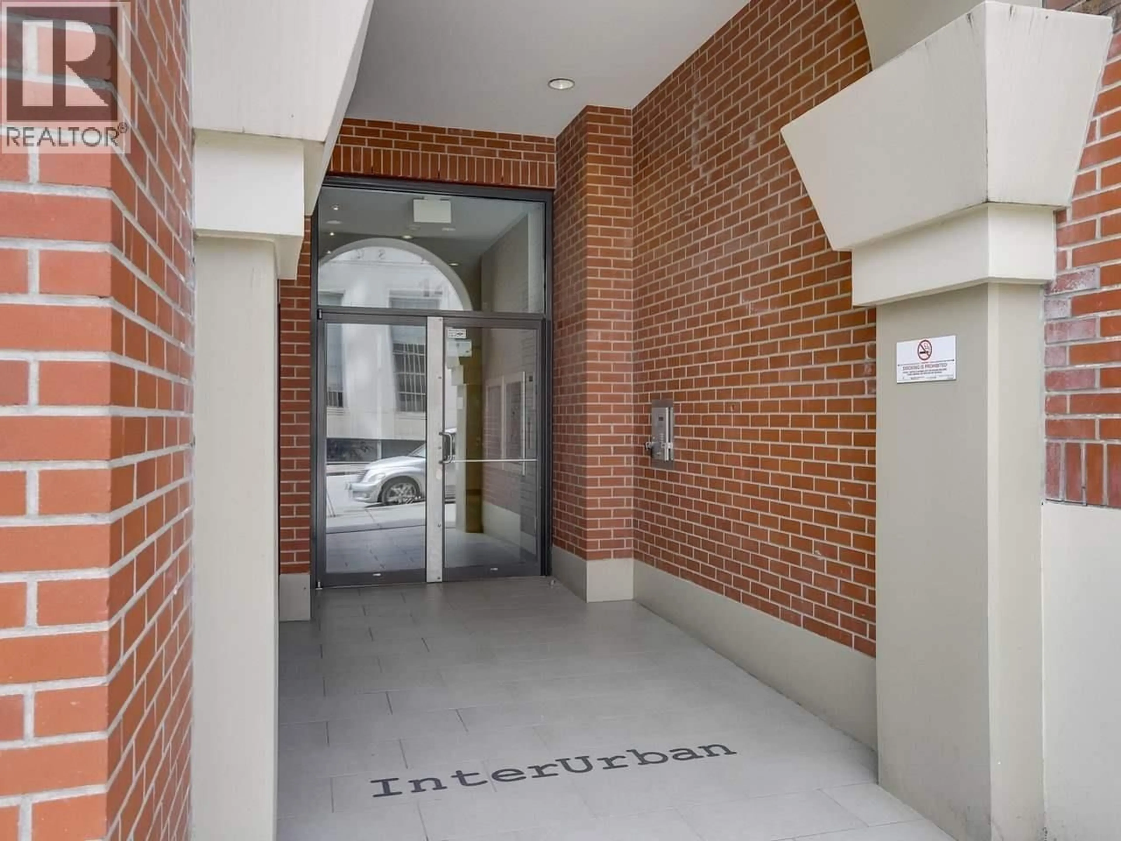 Indoor foyer for 1508 - 14 BEGBIE STREET, New Westminster British Columbia V3M0C4