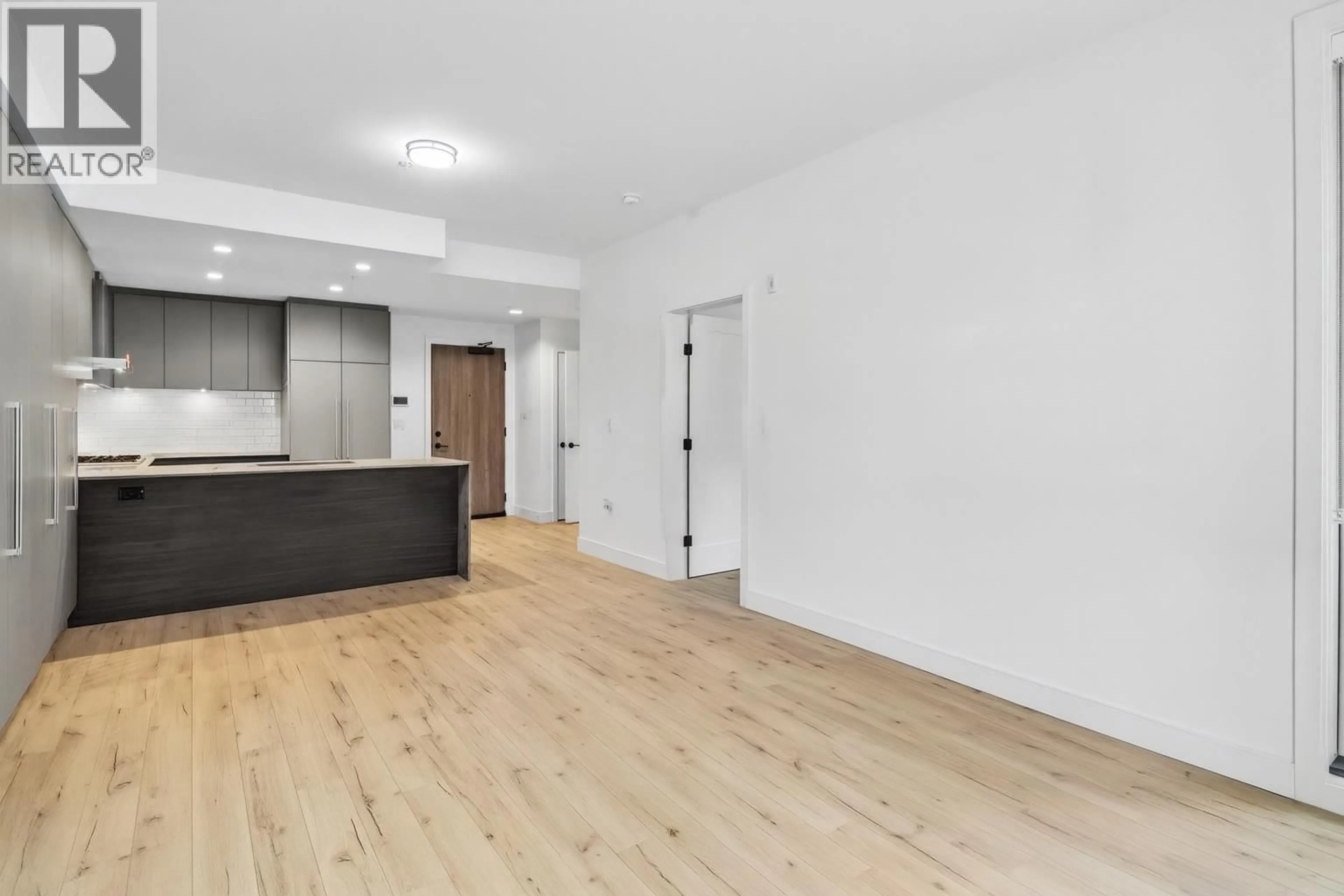 A pic of a room for 225 - 3131 MURRAY STREET, Port Moody British Columbia V3H0L9