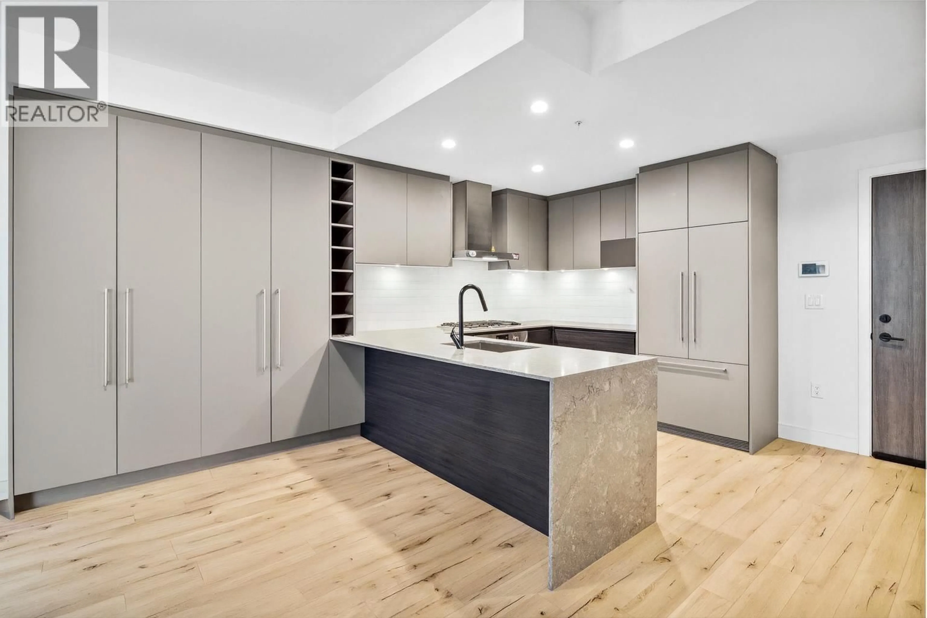 Open concept kitchen, unknown for 225 - 3131 MURRAY STREET, Port Moody British Columbia V3H0L9