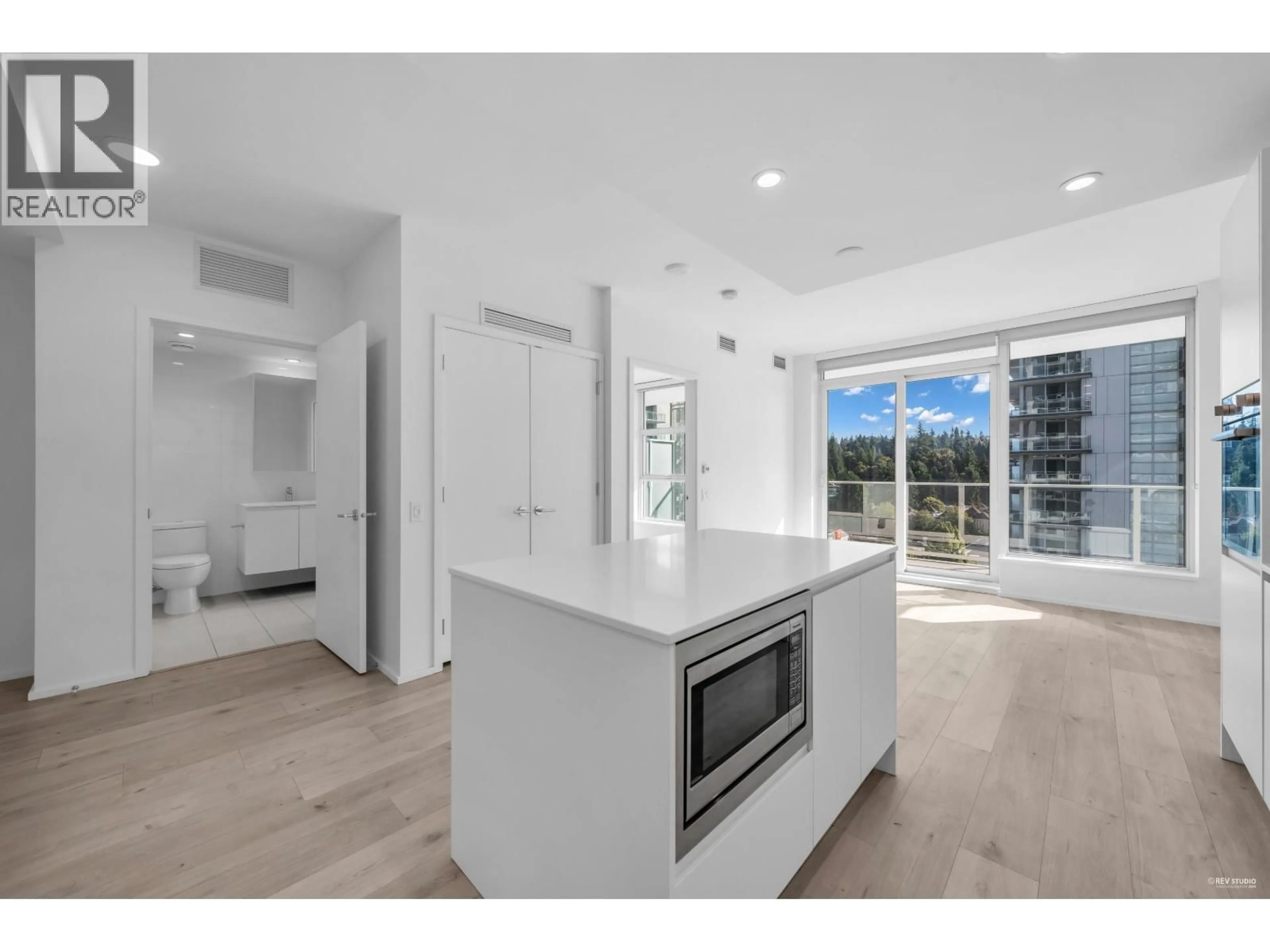 Open concept kitchen, unknown for 804 - 3833 EVERGREEN PLACE, Burnaby British Columbia V3J0M2