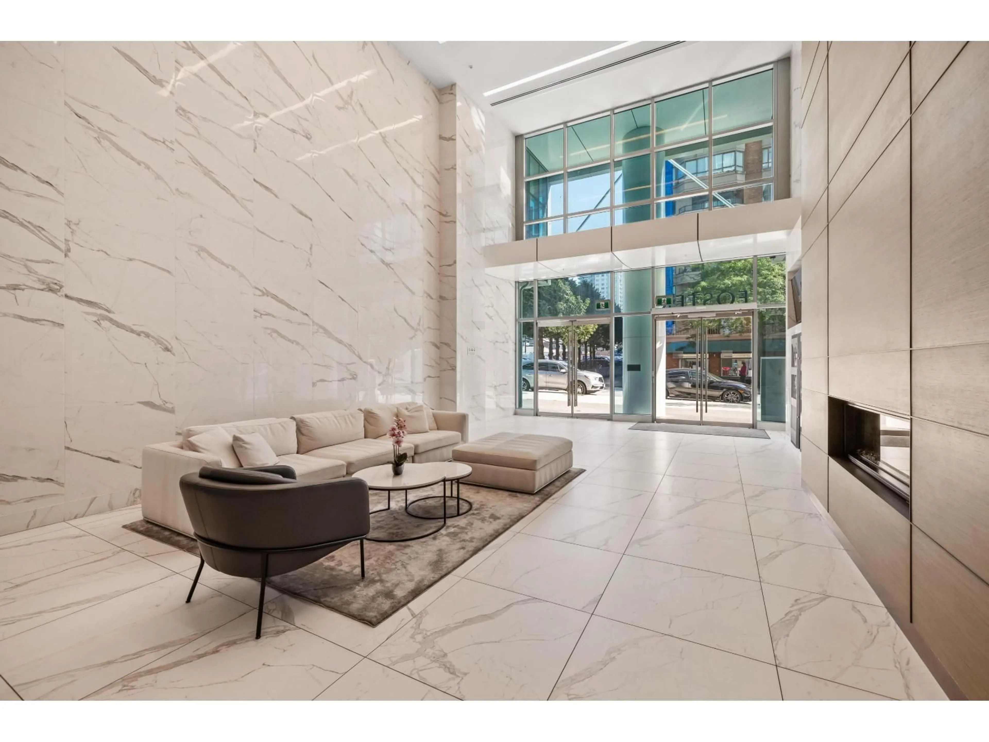 Lobby for 1804 - 1501 FOSTER, White Rock British Columbia V4B0C3