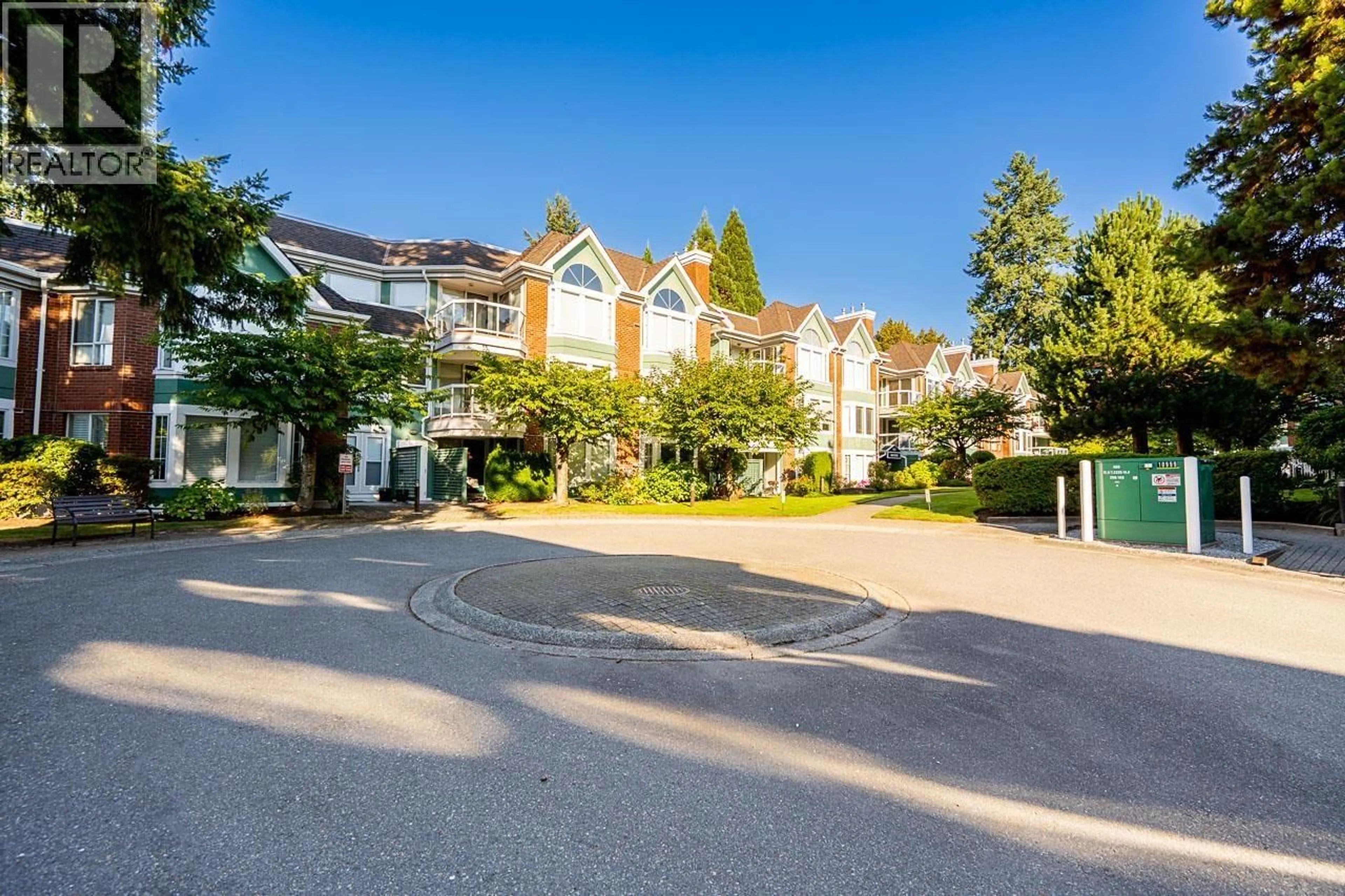 Unknown for 301 - 1675 AUGUSTA AVENUE, Burnaby British Columbia V5A4S8