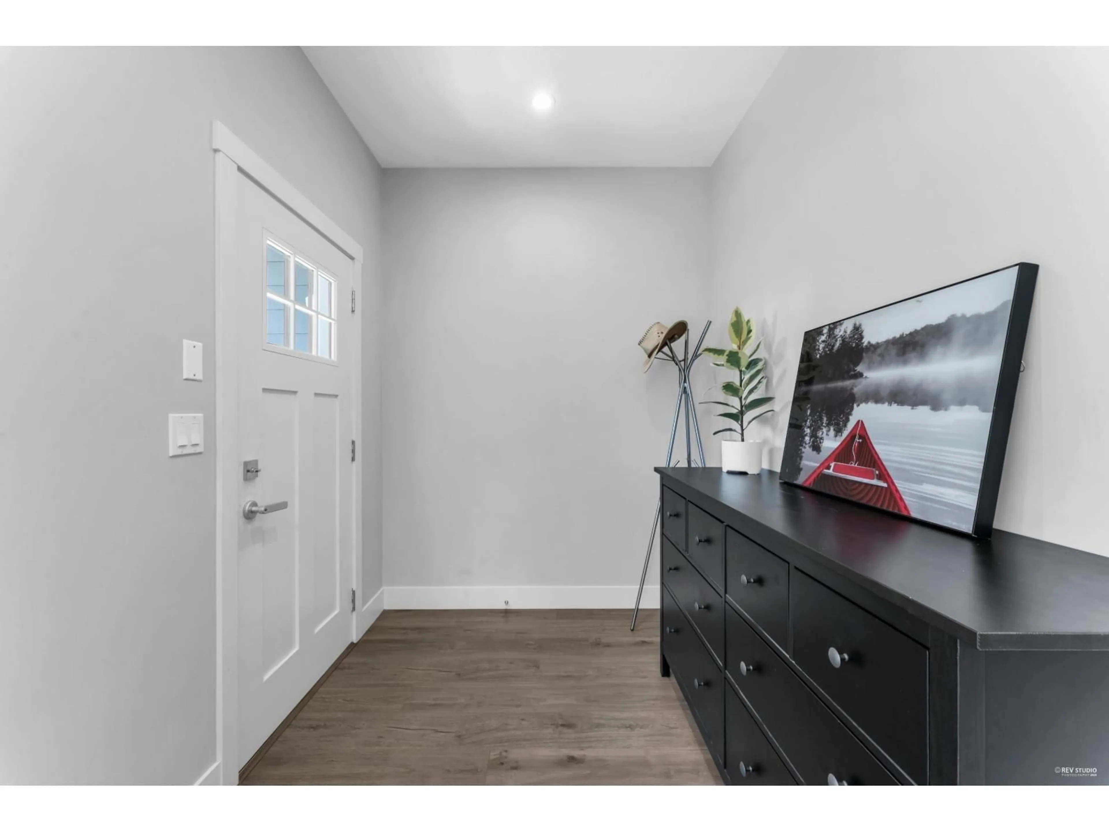 Indoor entryway for 127 - 2853 HELC, Surrey British Columbia V3Z0N5