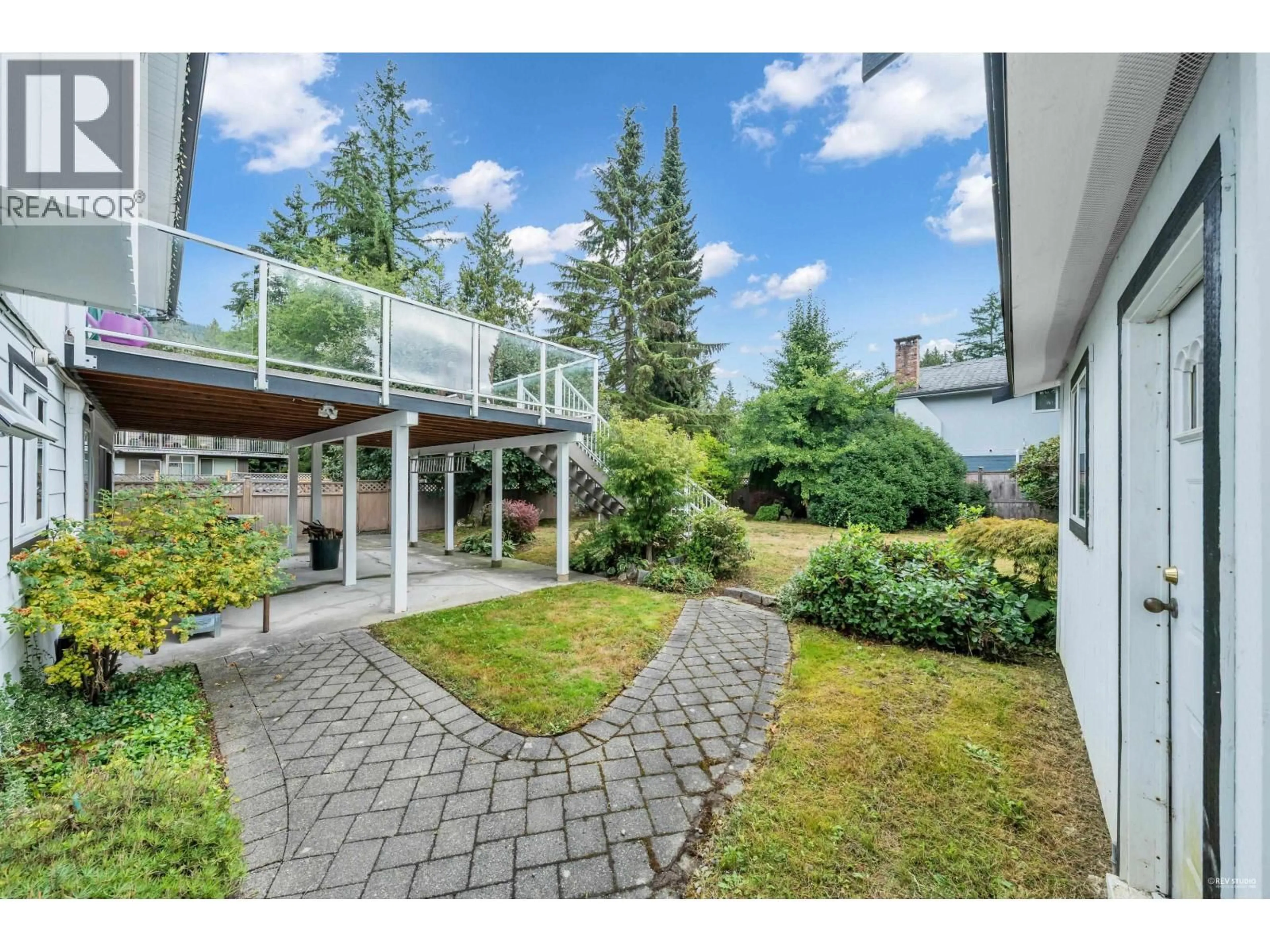 Patio, unknown for 3566 REGENT AVENUE, North Vancouver British Columbia V7N2B9