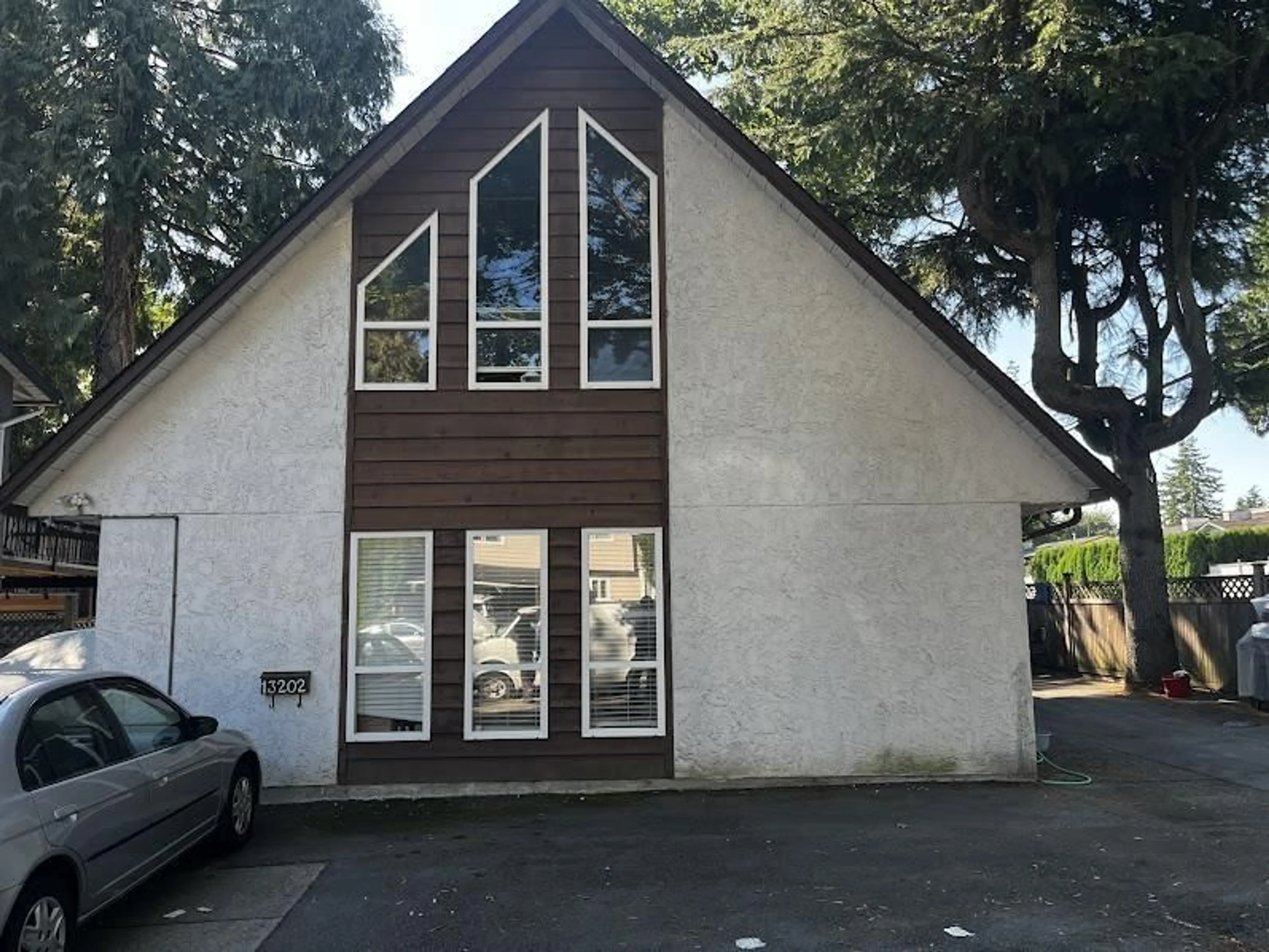 A pic from outside/outdoor area/front of a property/back of a property/a pic from drone, unknown for 13202 67, Surrey British Columbia V3W7J2