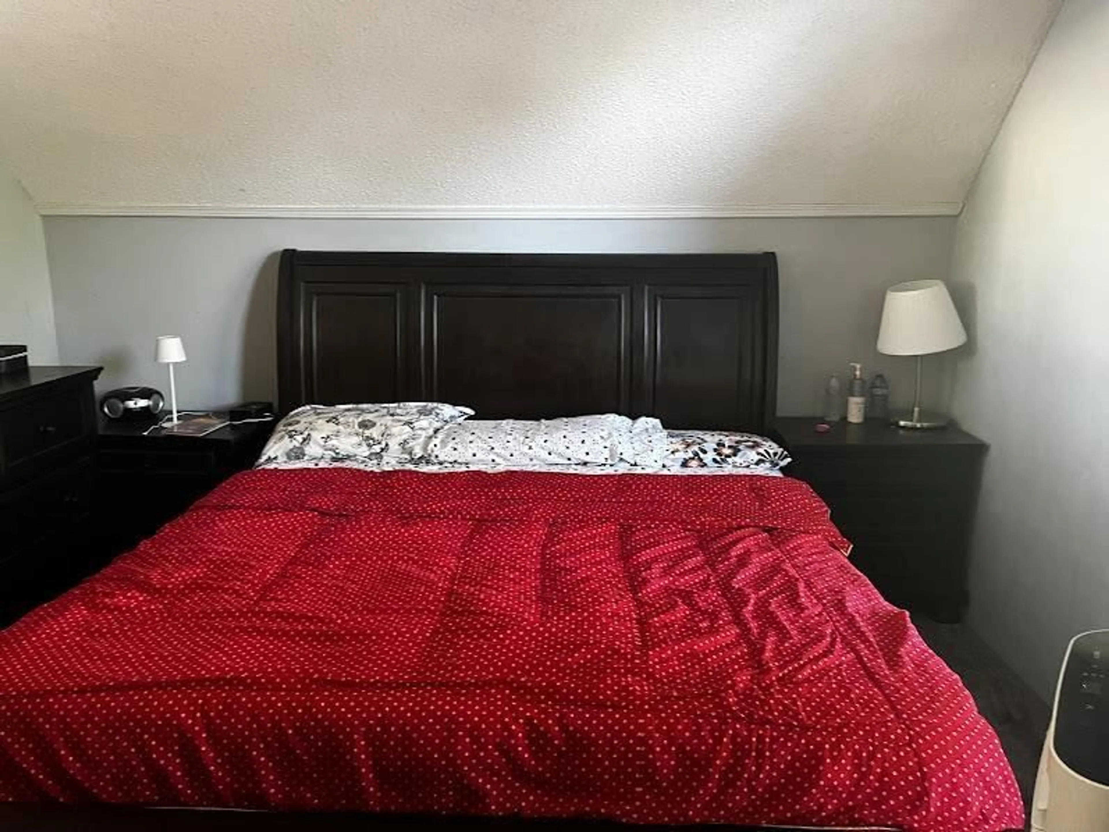 Bedroom with bed, unknown for 13202 67 AVENUE, Surrey British Columbia V3W7J2