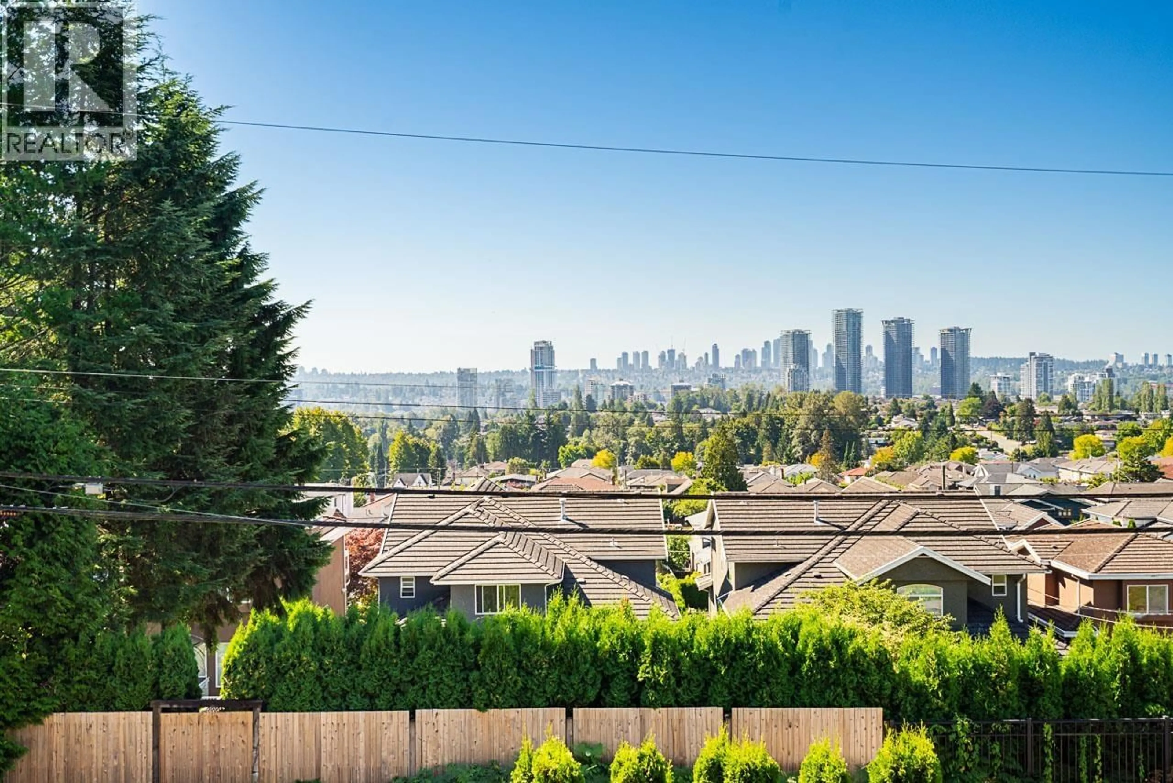 Patio, city buildings view from balcony for 5150 HASTINGS STREET, Burnaby British Columbia V5B1P6