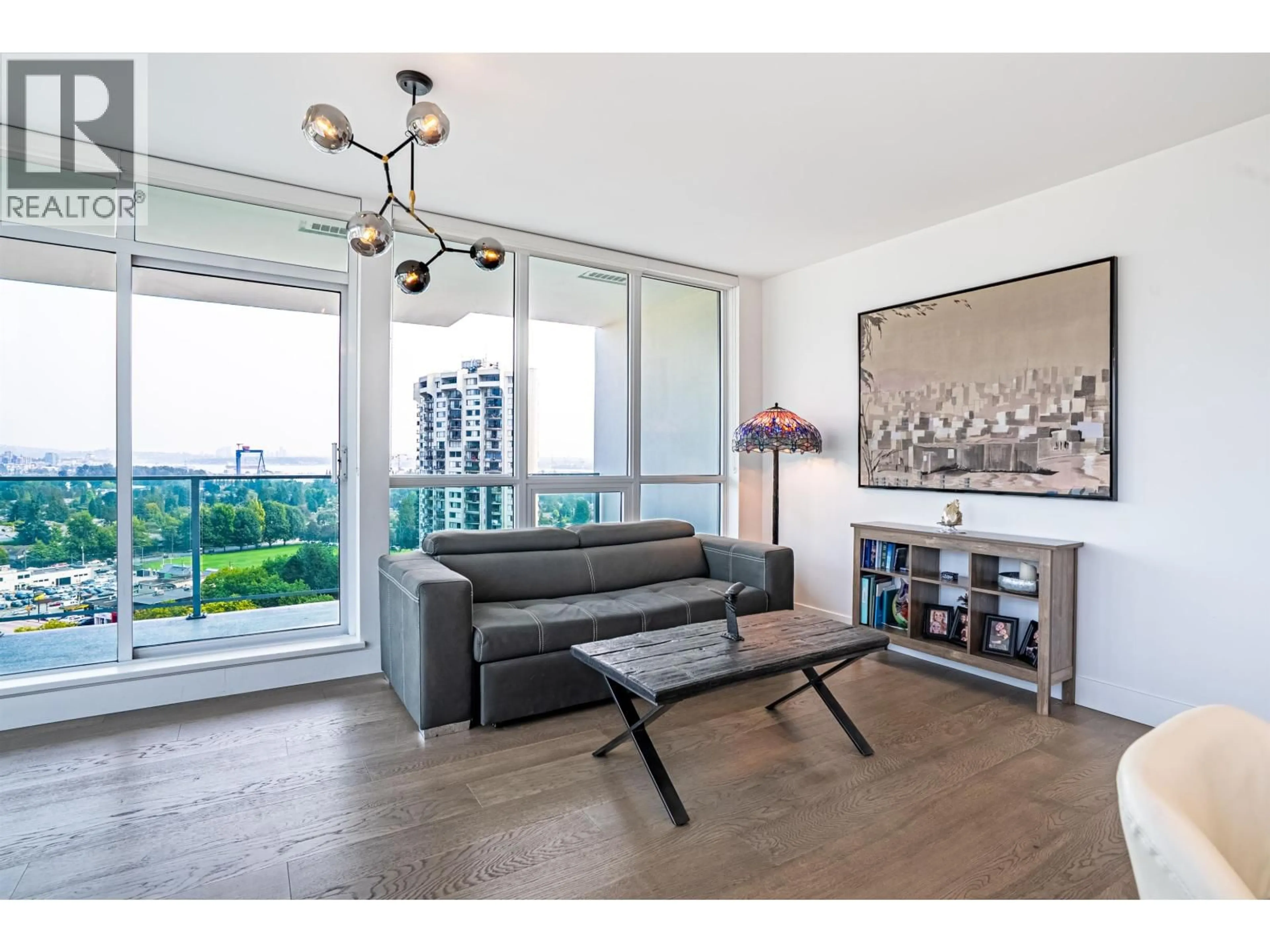 Living room with furniture, wood/laminate floor for 1601 - 1632 LIONS GATE LANE, North Vancouver British Columbia V7P0E2