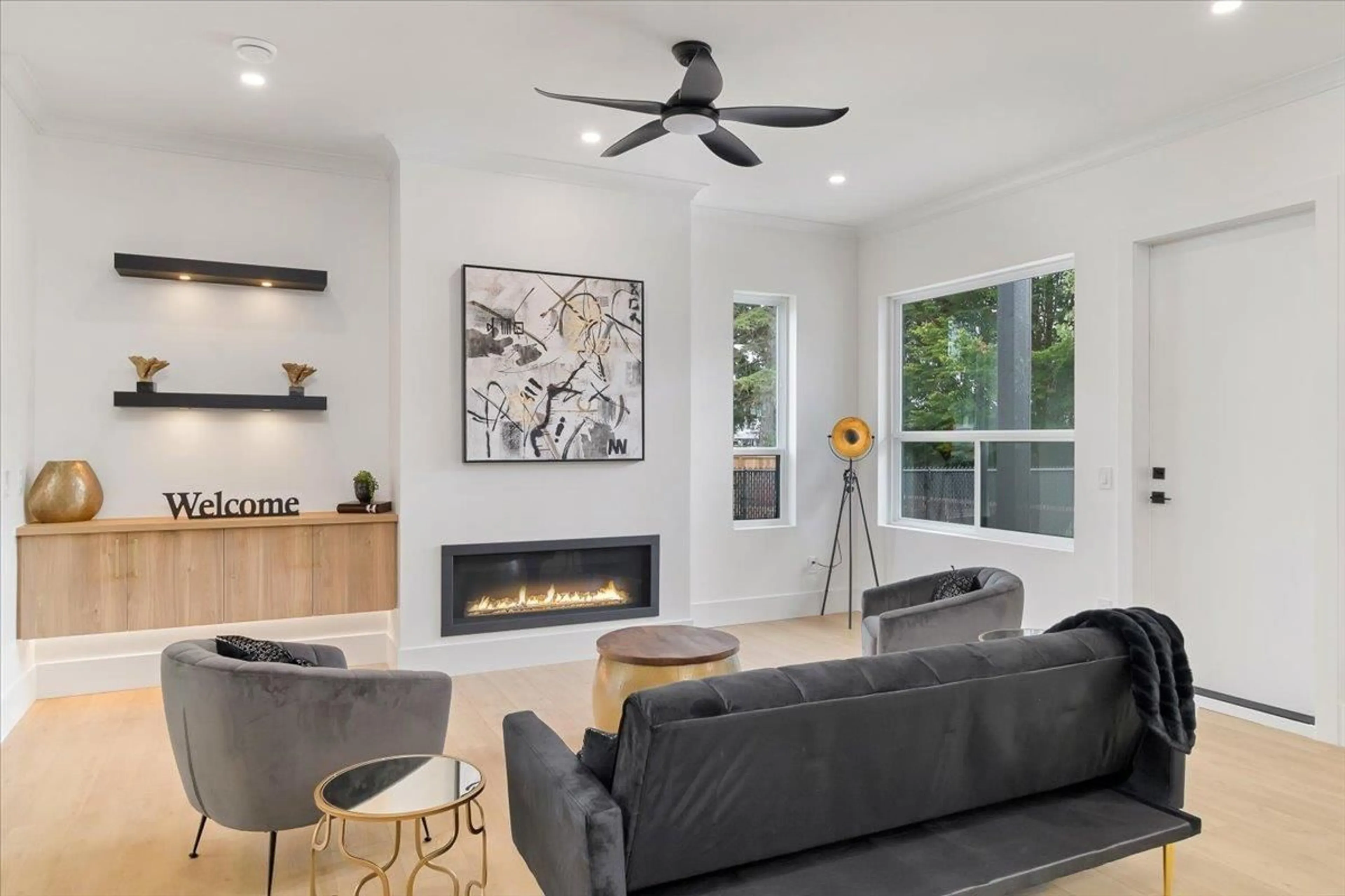 Living room with furniture, unknown for 26514 29, Langley British Columbia V4W3A9