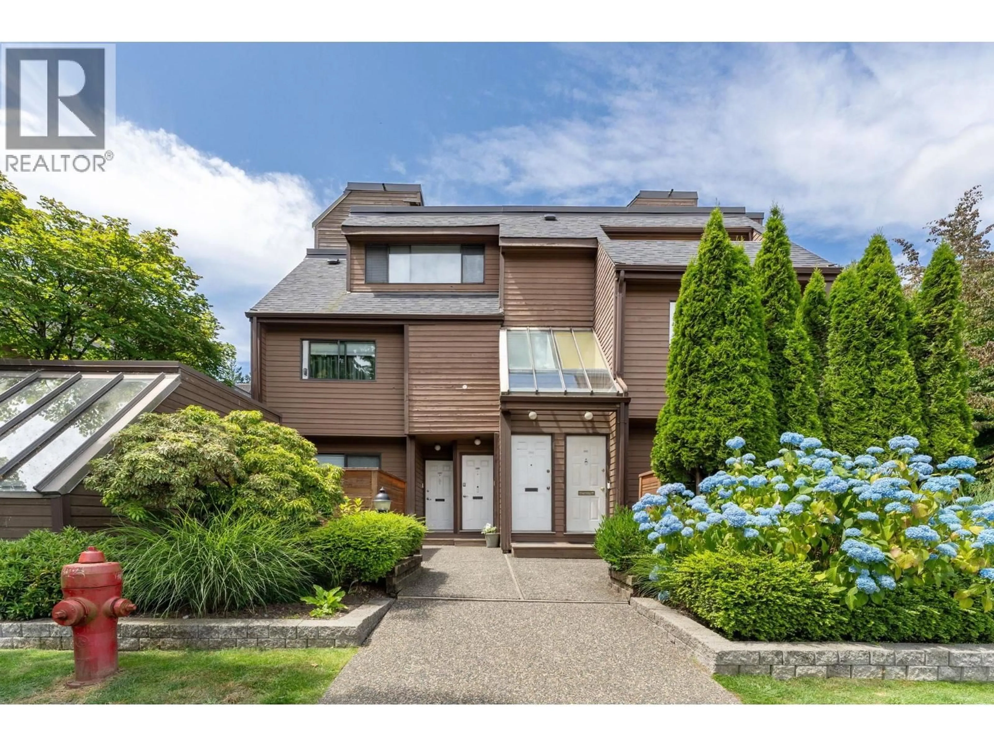 Unknown for 3349 MOUNTAIN HIGHWAY, North Vancouver British Columbia V7K2H4