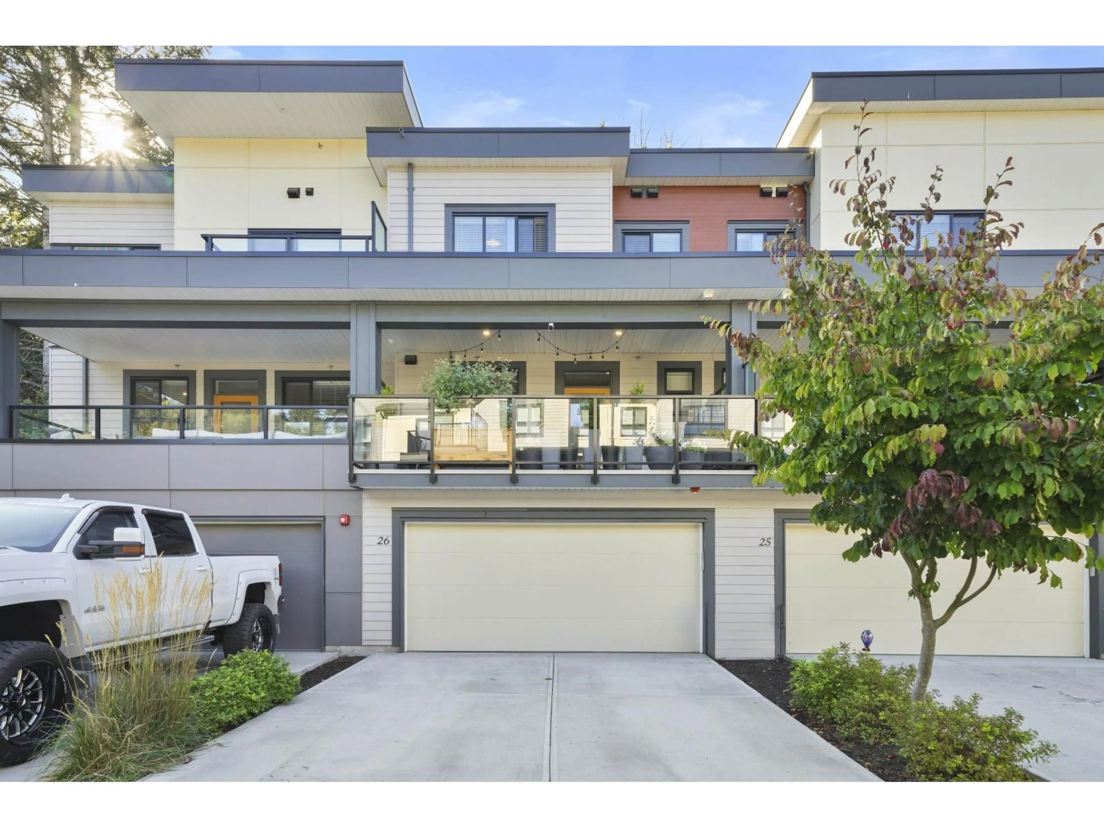 Home with brick exterior material, street for 26 - 45500 CAMPUS DRIVE, Chilliwack British Columbia V2R6E9