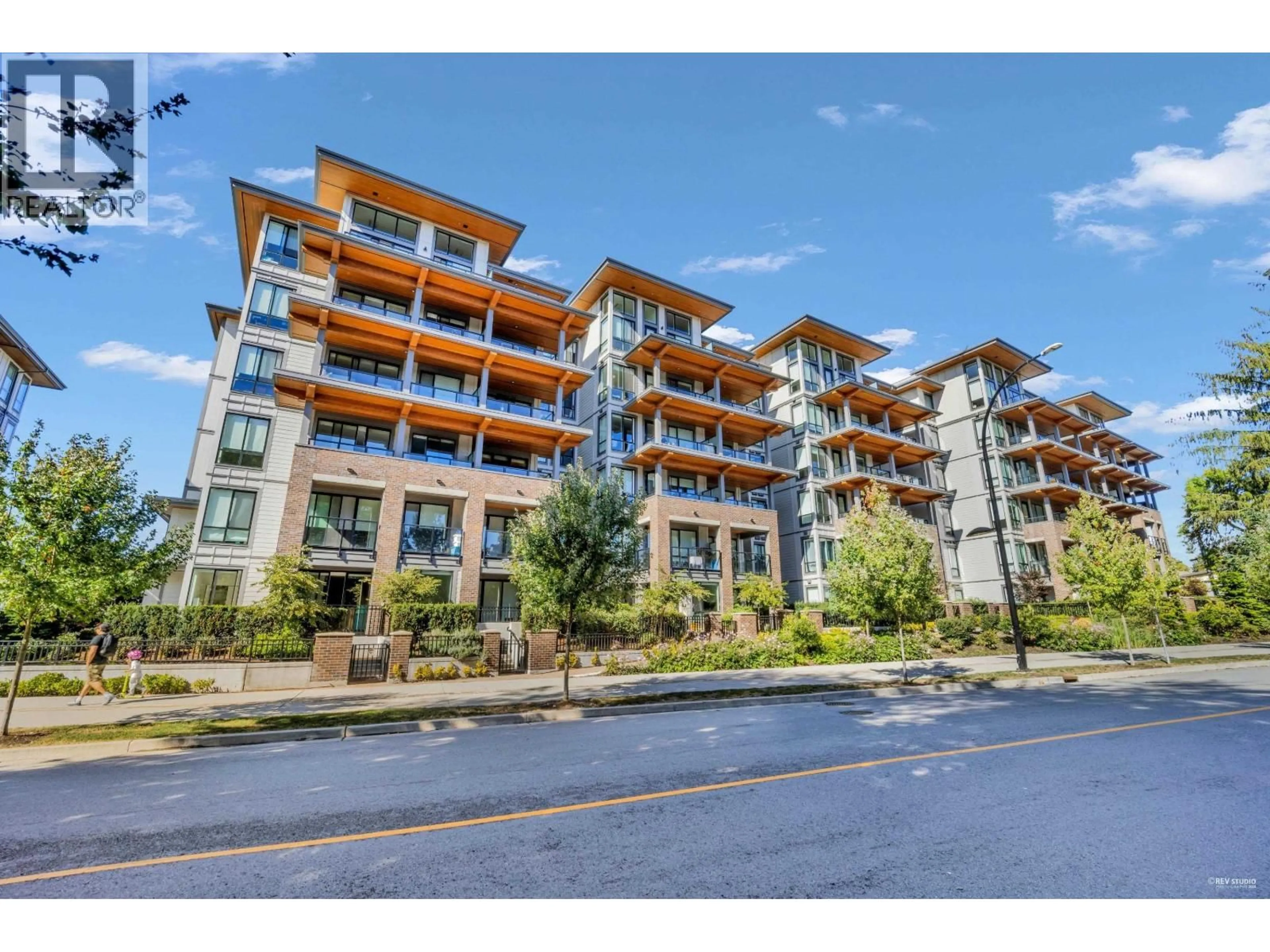 A pic from outside/outdoor area/front of a property/back of a property/a pic from drone, unknown for 319 - 7599 15TH STREET, Burnaby British Columbia V3N0H9