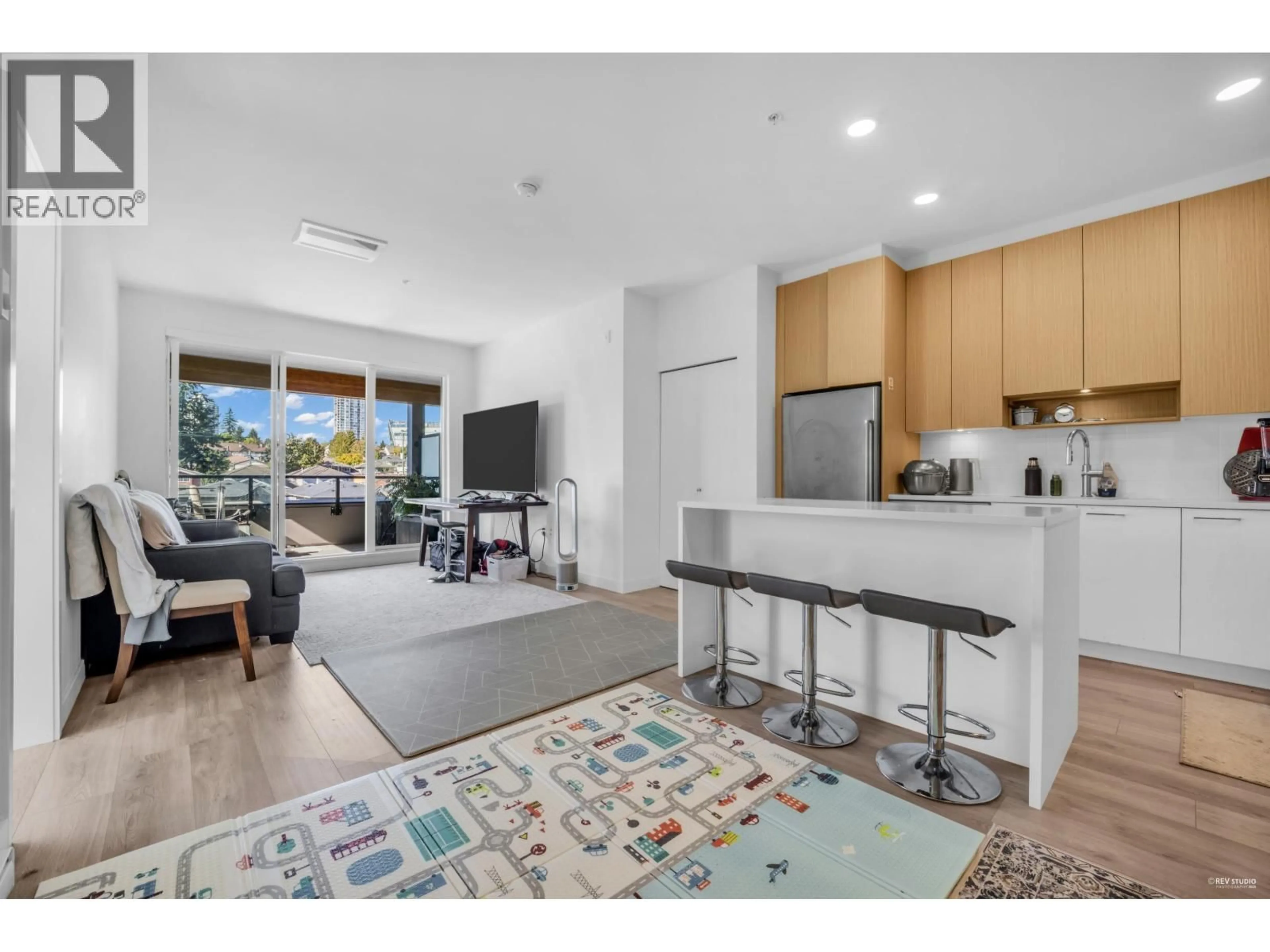 Open concept kitchen, unknown for 319 - 7599 15TH STREET, Burnaby British Columbia V3N0H9