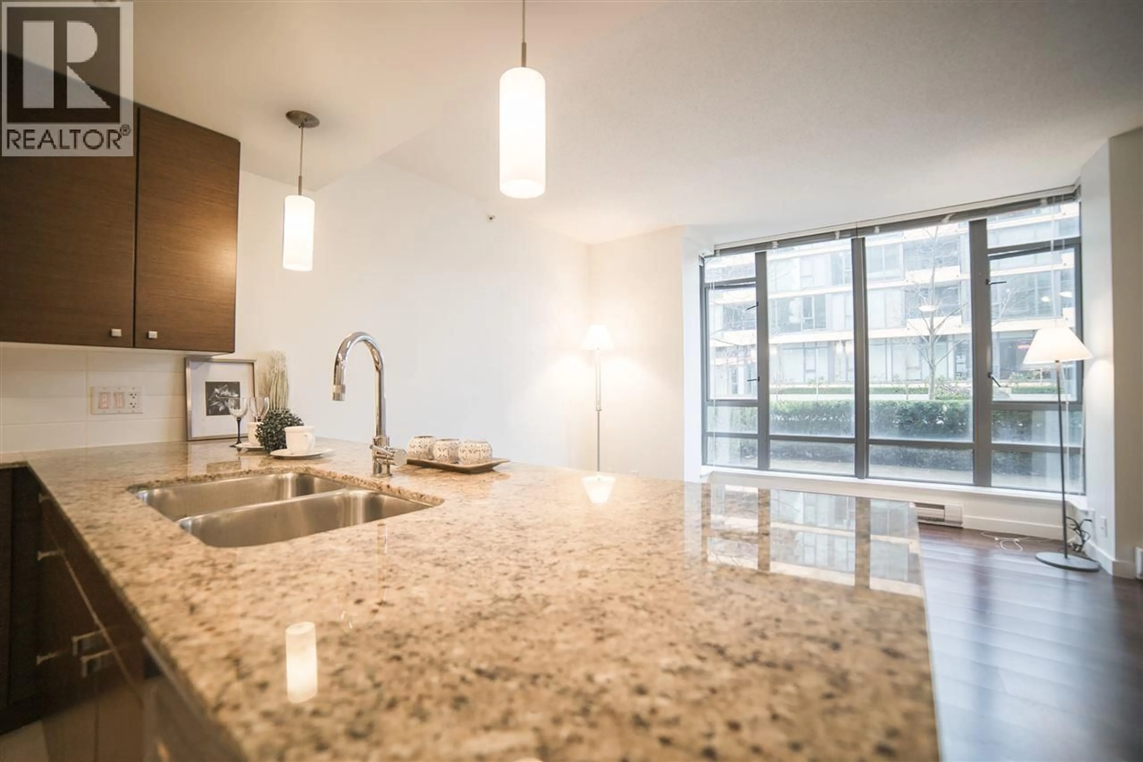 Open concept kitchen, ceramic/tile floor for 3 - 7360 ELMBRIDGE WAY, Richmond British Columbia V6X0A5