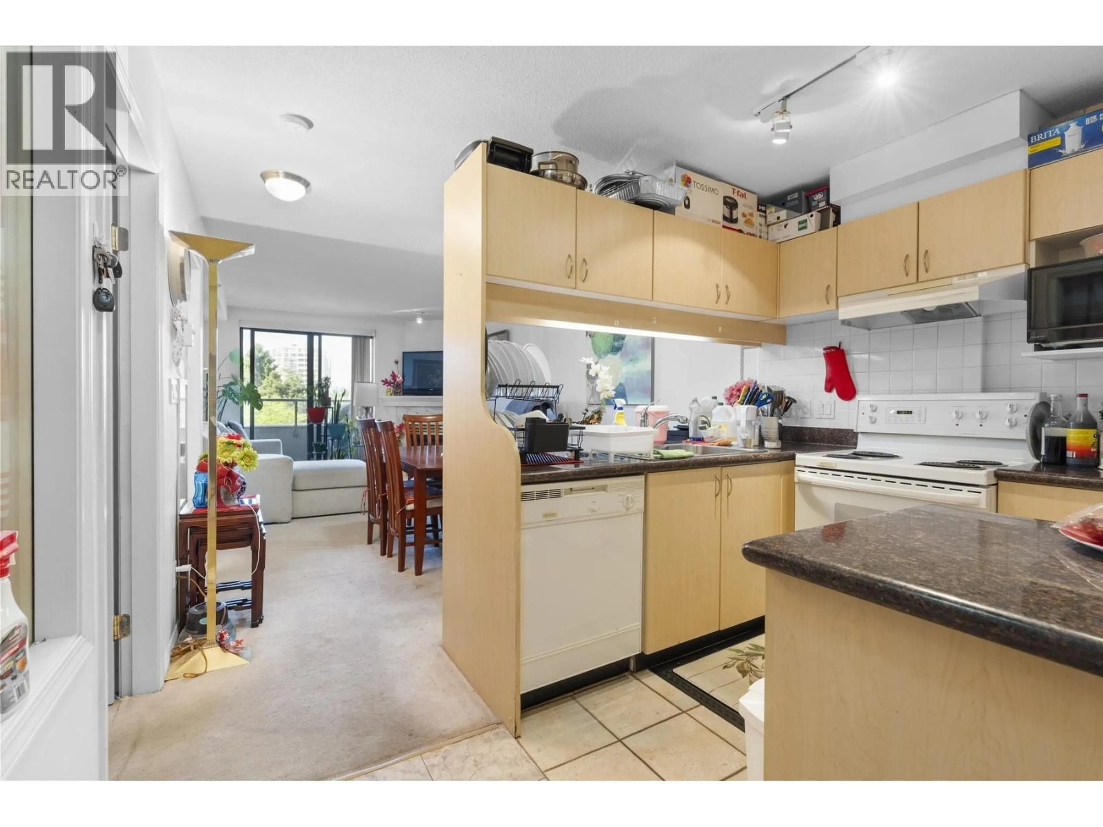 Standard kitchen, unknown for 504 - 6611 COONEY ROAD, Richmond British Columbia V6Y4C5