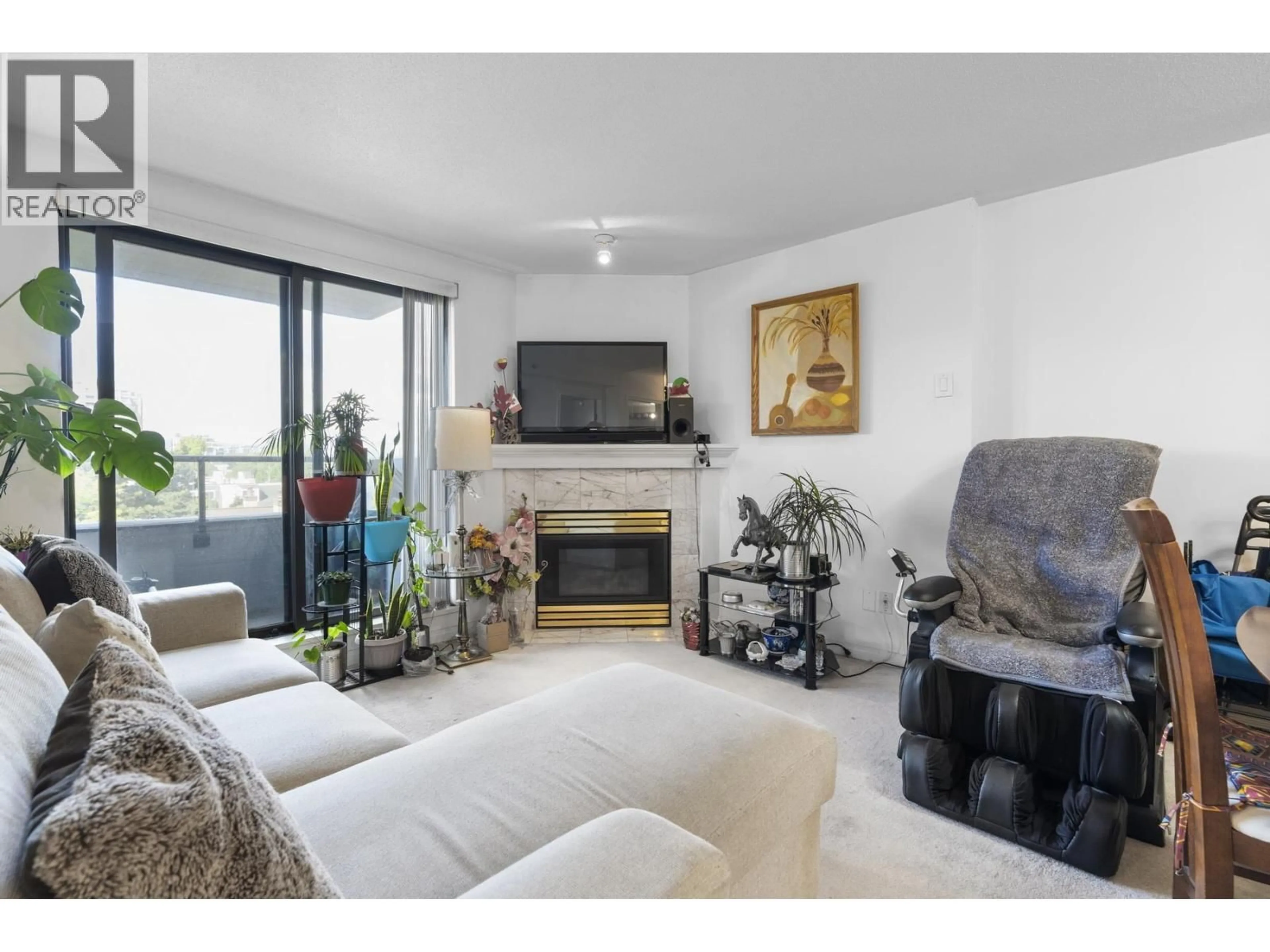 Living room with furniture, unknown for 504 - 6611 COONEY ROAD, Richmond British Columbia V6Y4C5
