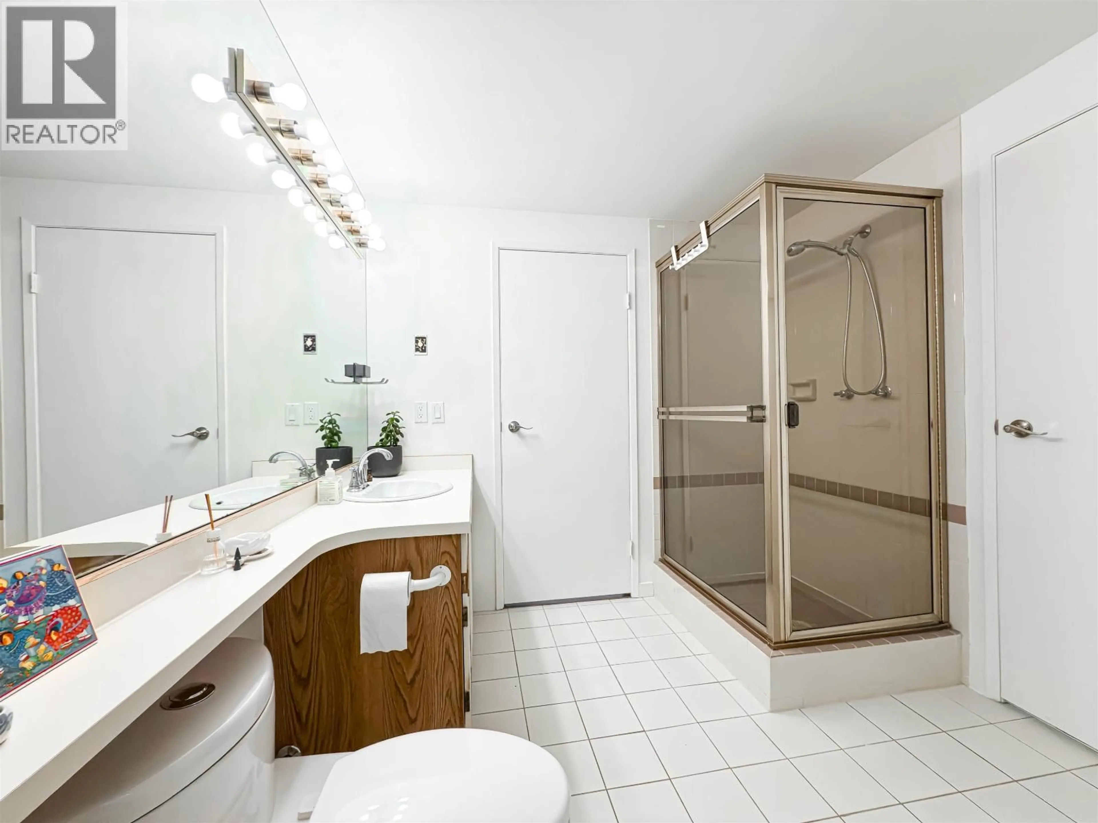 Standard bathroom, ceramic/tile floor for 14 - 3459 RIVER ROAD, Delta British Columbia V4K3N2