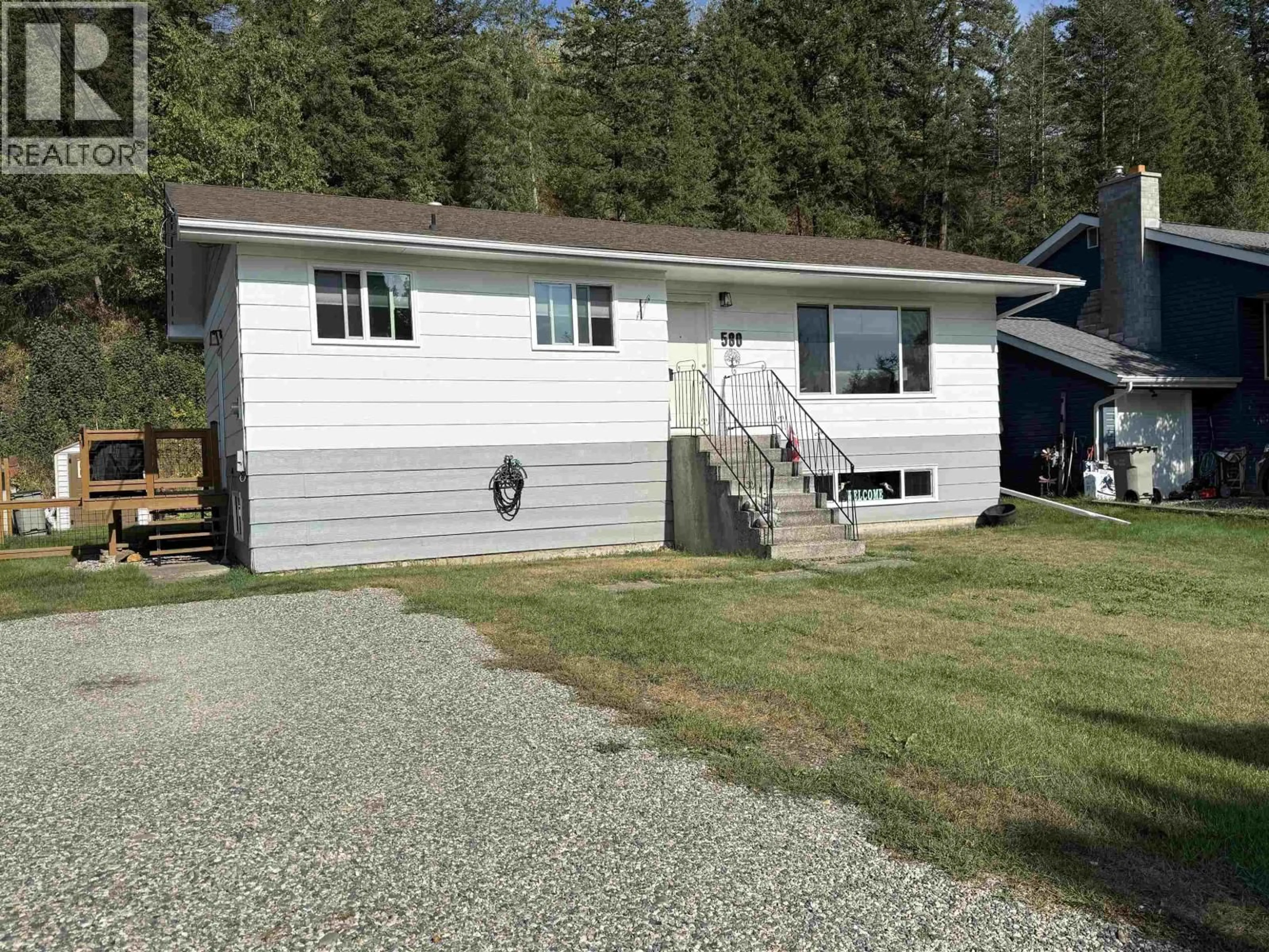 Home with vinyl exterior material, unknown for 580 NASON STREET, Quesnel British Columbia V2J3A1