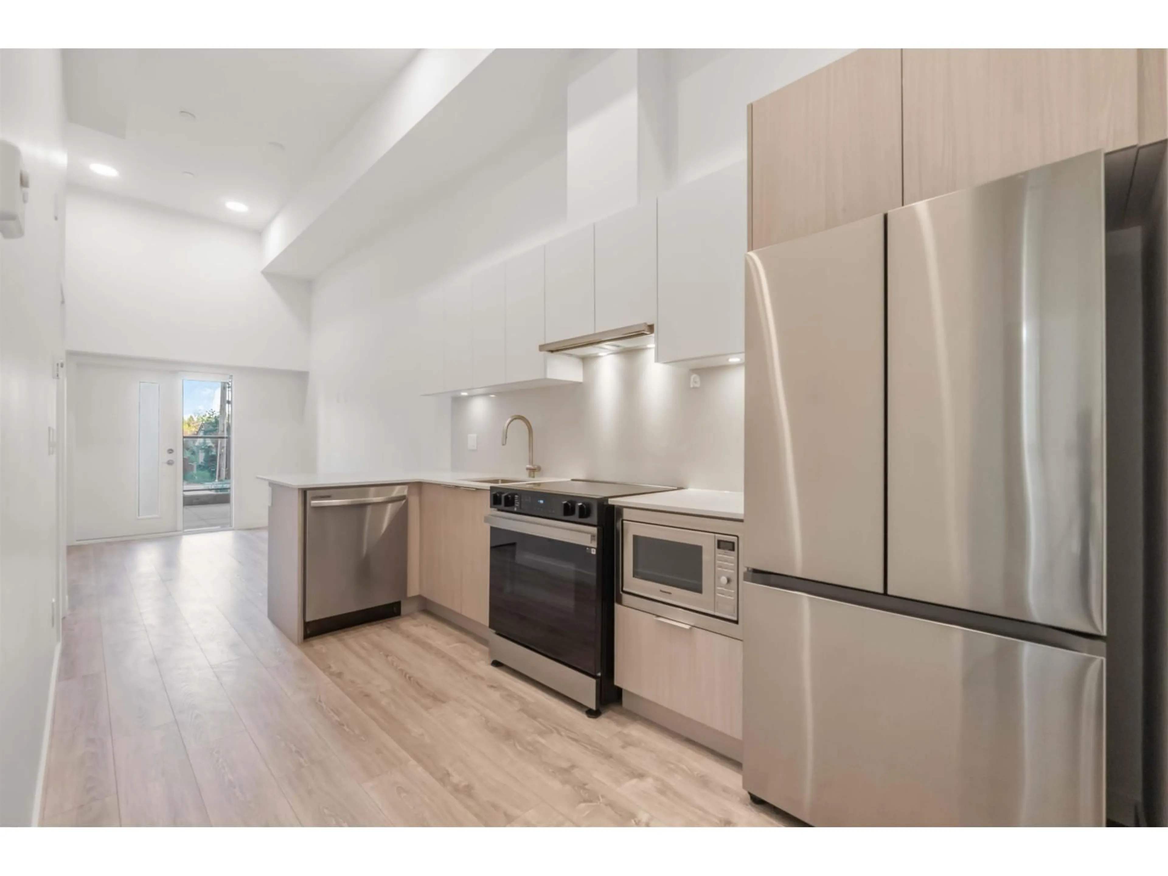 Open concept kitchen, unknown for 107 - 10829 140, Surrey British Columbia V3R0H4