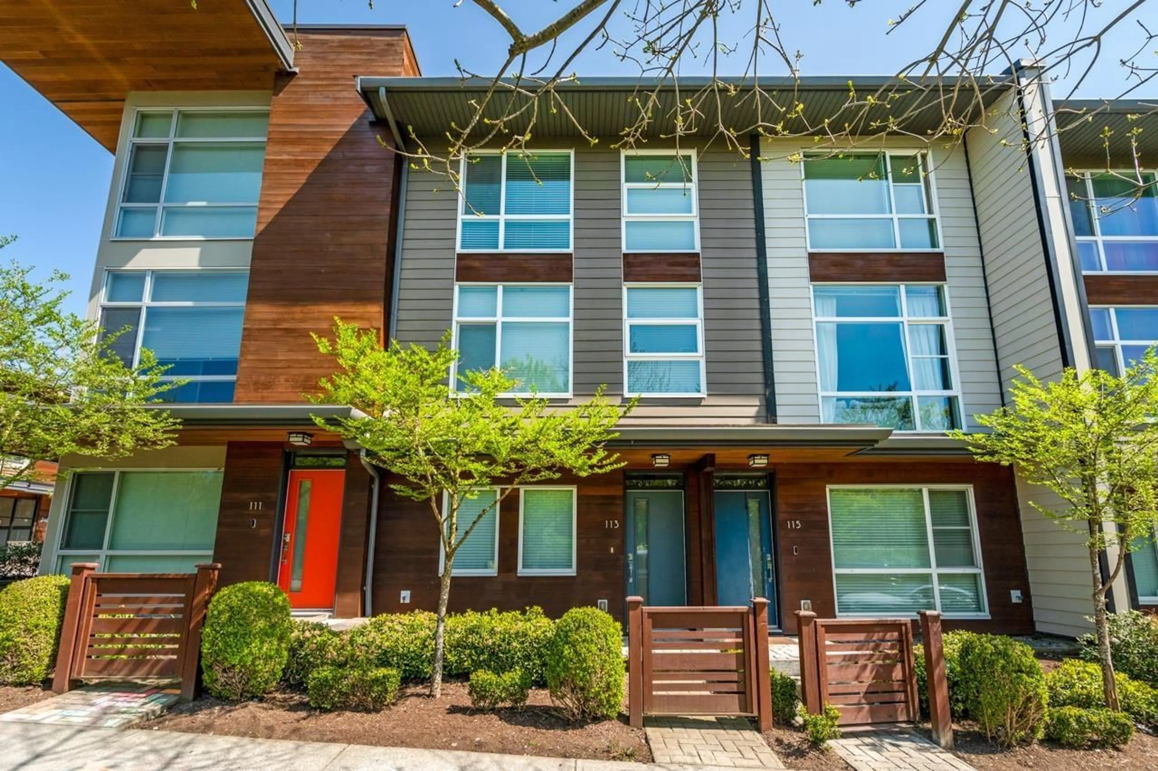 Home with brick exterior material, street for 113 - 2228 162, Surrey British Columbia V3Z6P4