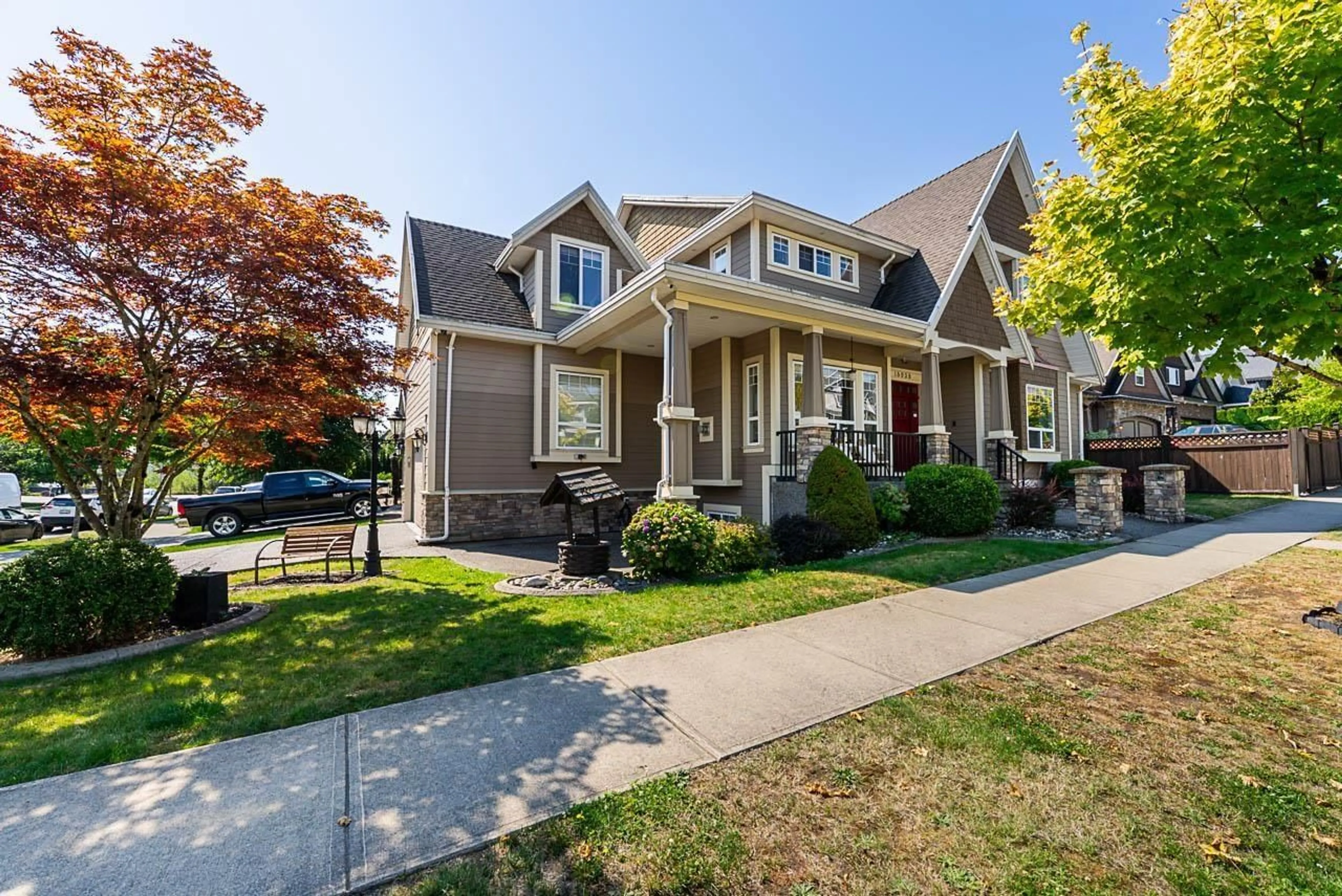 Home with vinyl exterior material, street for 18938 54A, Surrey British Columbia V3S6R4