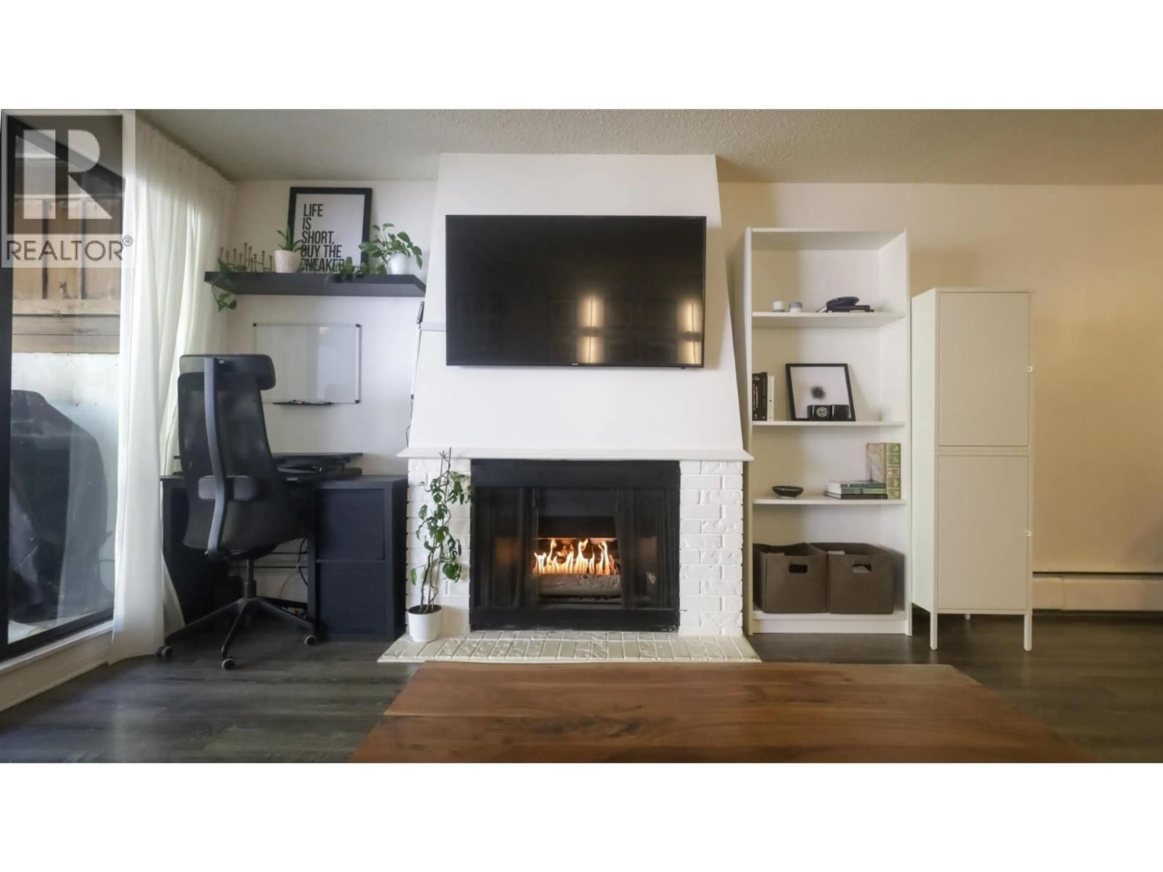 Unknown for 214 - 5340 HASTINGS STREET, Burnaby British Columbia V5B1R1