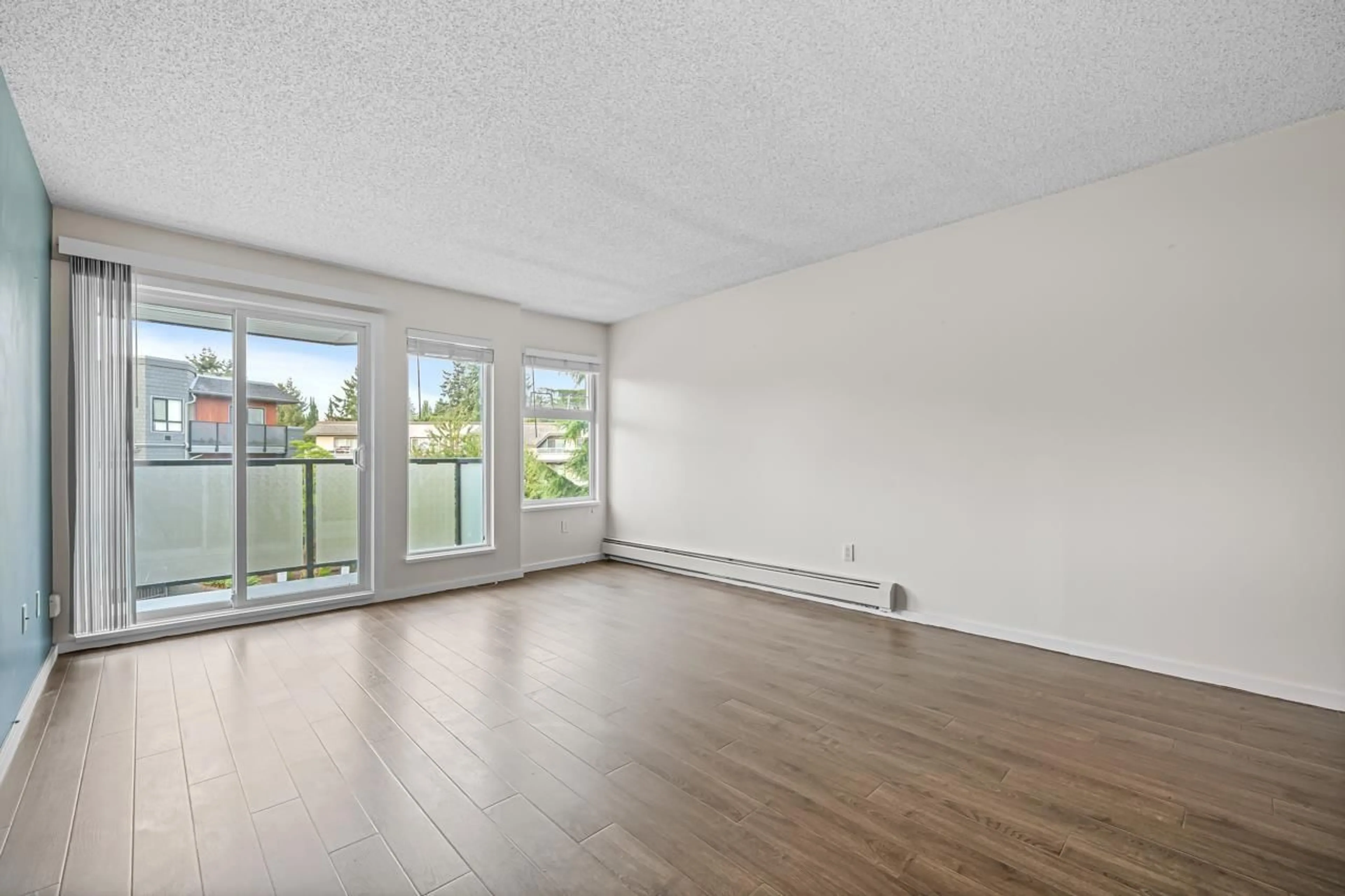 A pic of a room for 315 - 1850 SOUTHMERE, Surrey British Columbia V4A6Y6