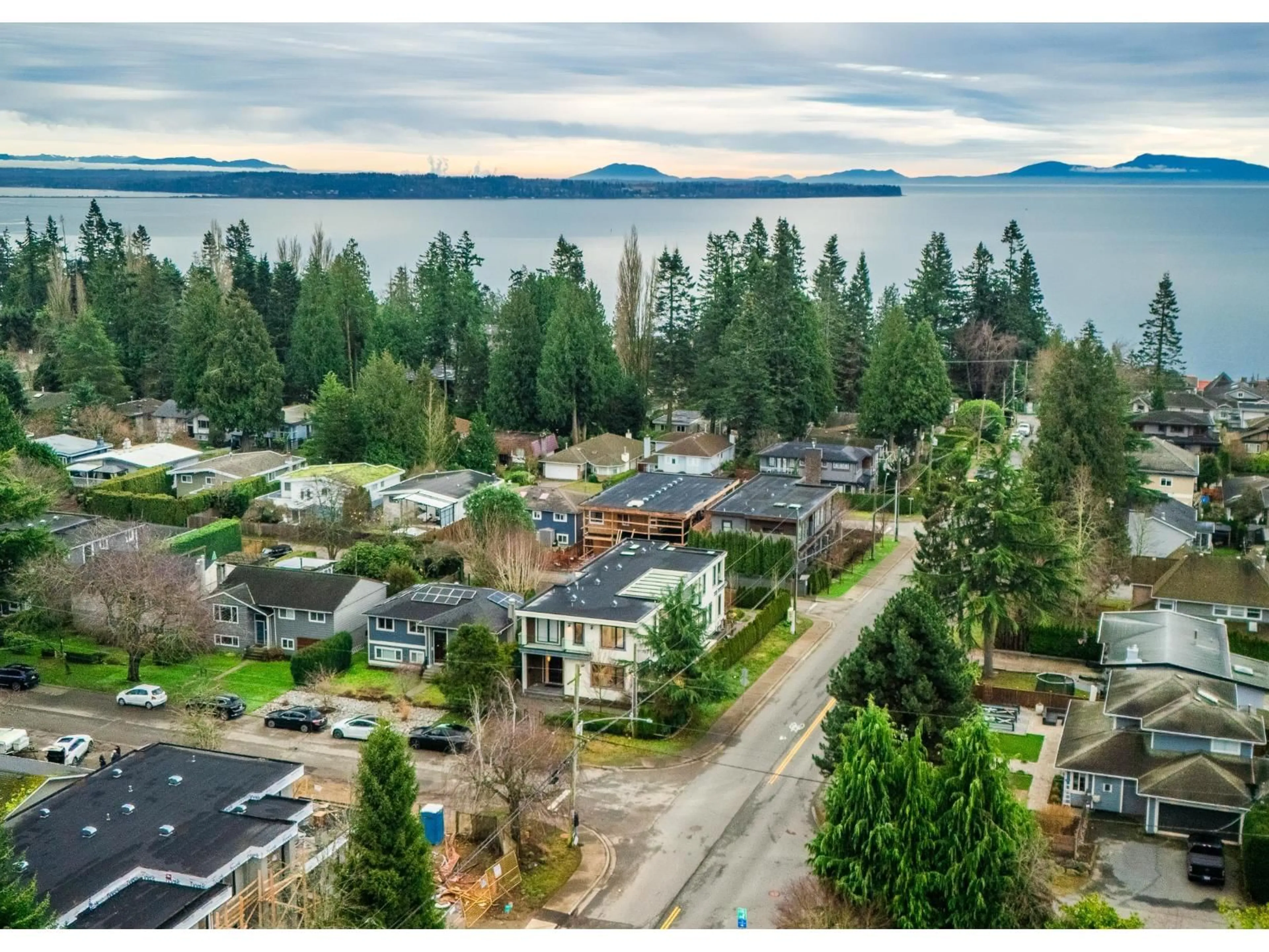 A pic from outside/outdoor area/front of a property/back of a property/a pic from drone, water/lake/river/ocean view for 13600 BLACKBURN, White Rock British Columbia V4B2Y8