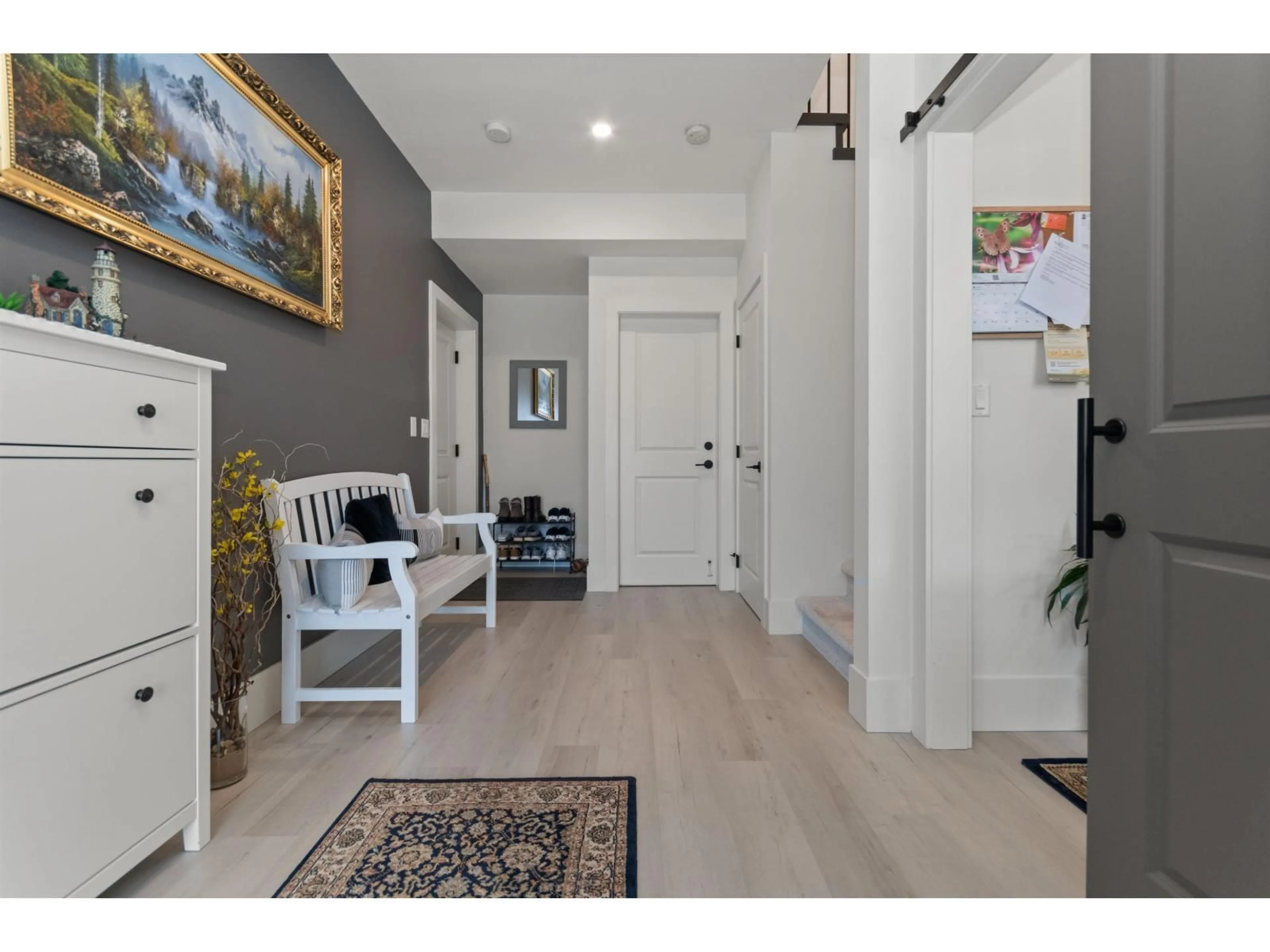 Indoor entryway for 14 - 5248 GOLDSPRING PLACE, Chilliwack British Columbia V2R5S5