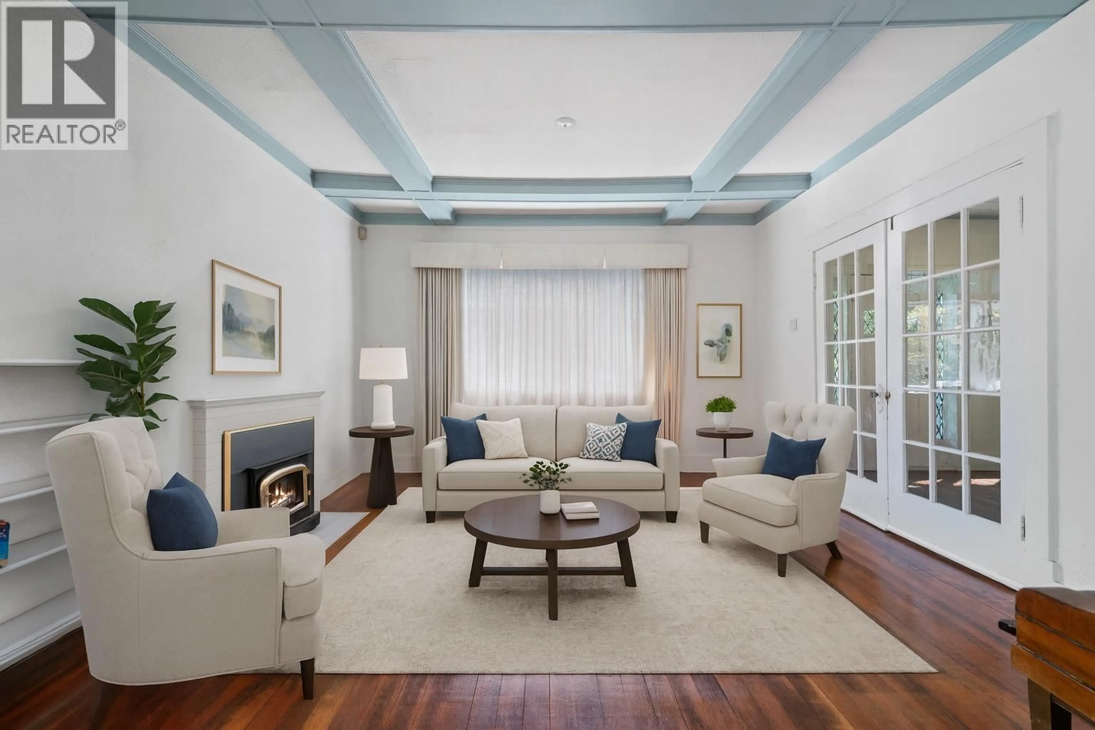 Living room with furniture, unknown for 1376 11TH STREET, West Vancouver British Columbia V7T2M9
