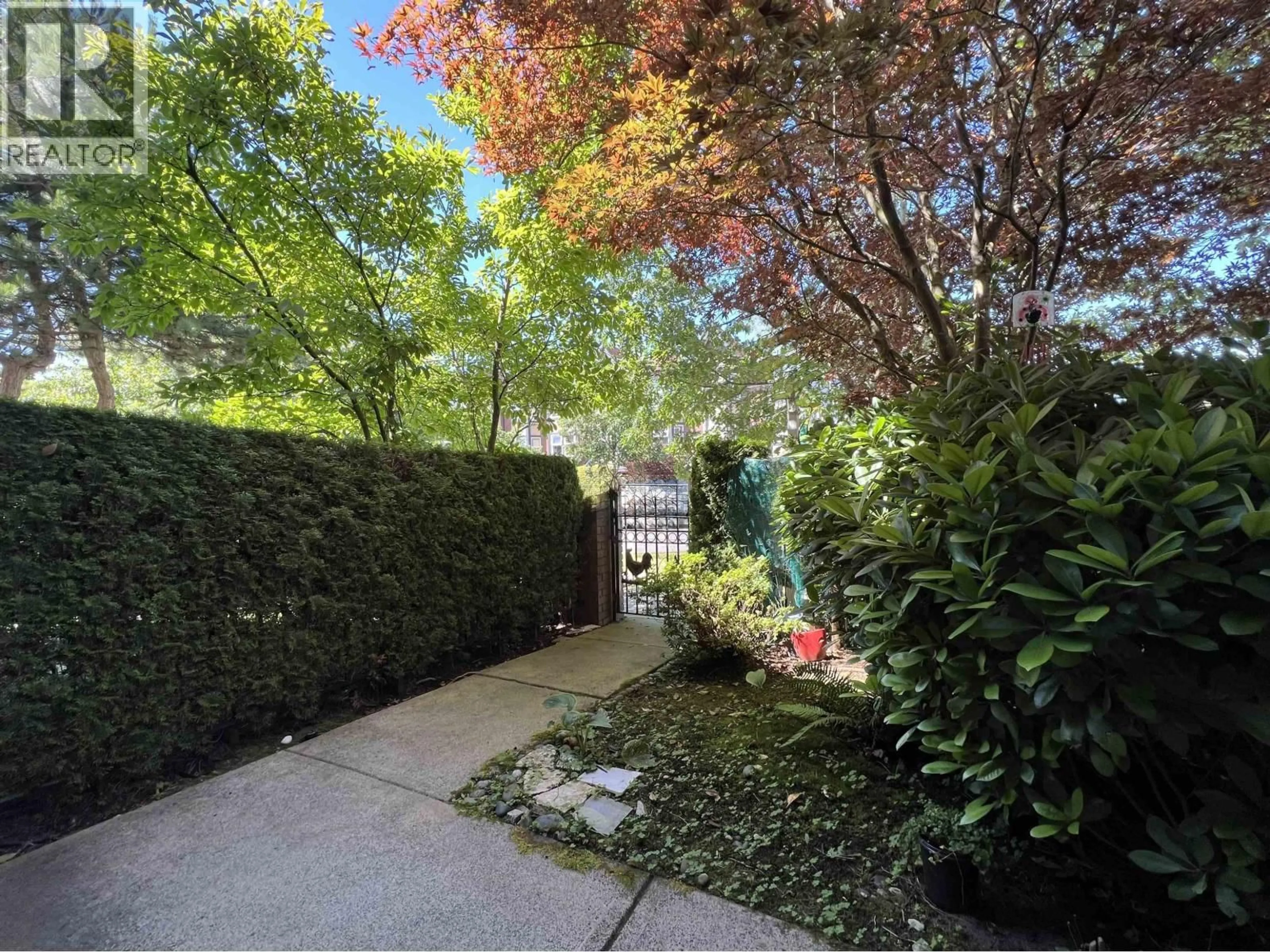 A pic from outside/outdoor area/front of a property/back of a property/a pic from drone, street for 3 - 9420 FERNDALE ROAD, Richmond British Columbia V6Y0A7