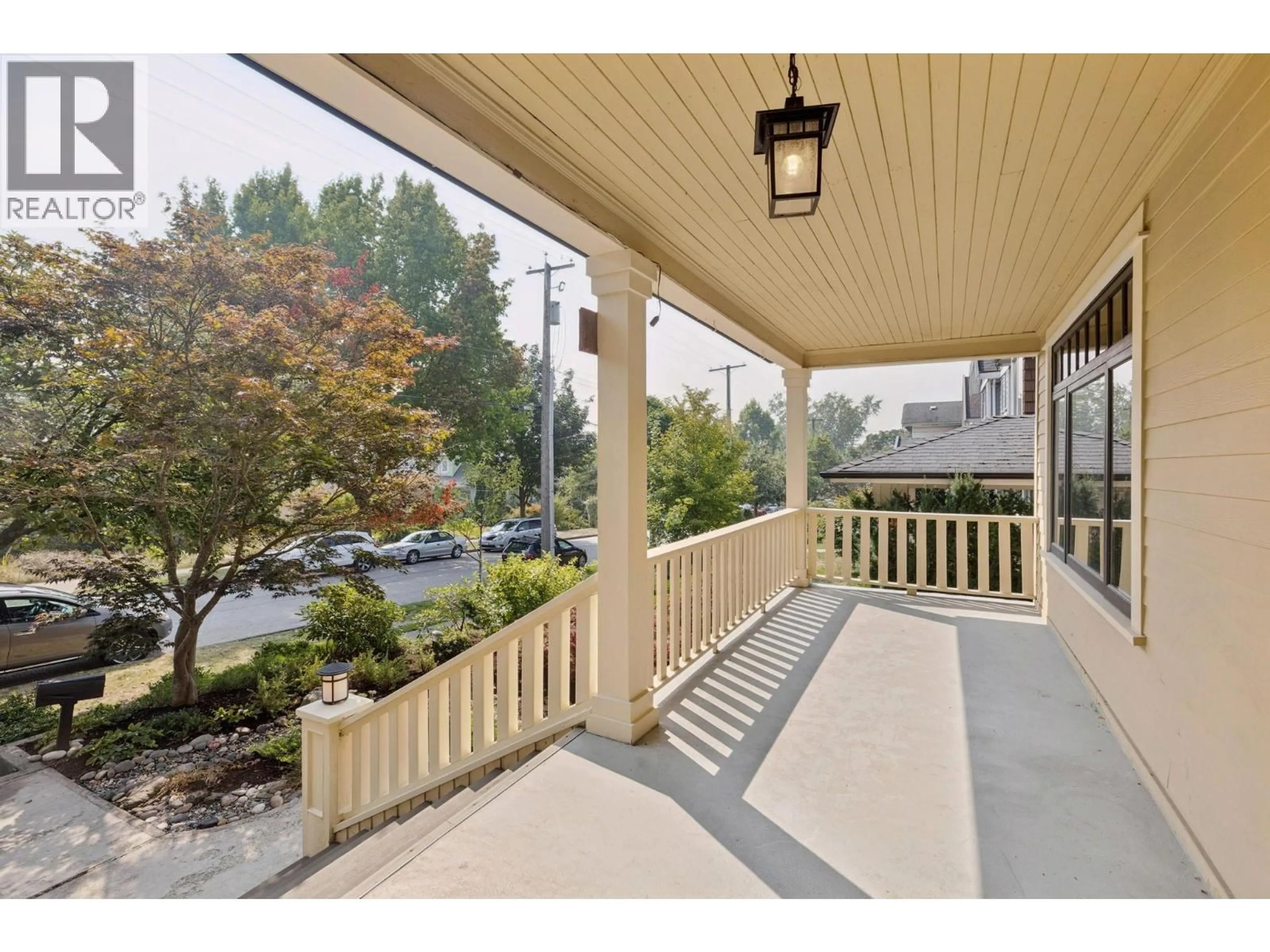 Patio, water/lake/river/ocean view for 1025 HAMILTON STREET, New Westminster British Columbia V3M2M8
