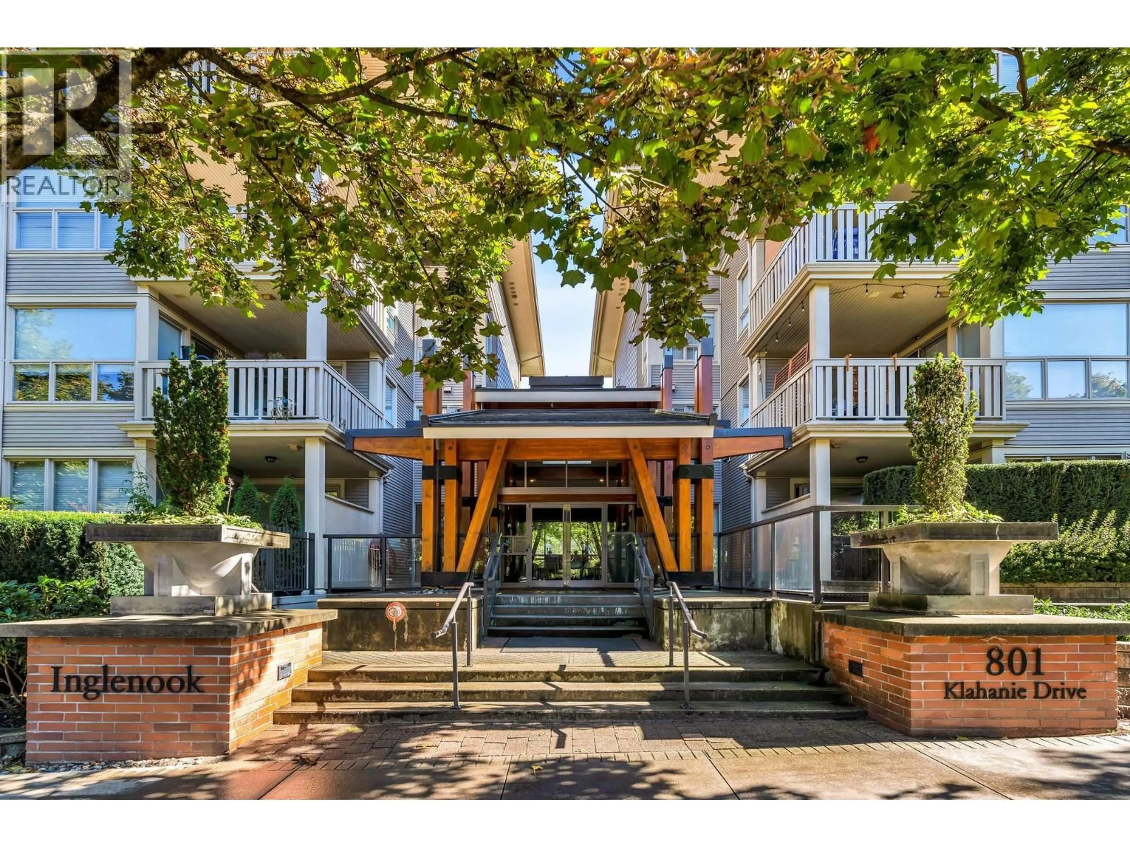 Indoor foyer for 413 - 801 KLAHANIE DRIVE, Port Moody British Columbia V3H5K4