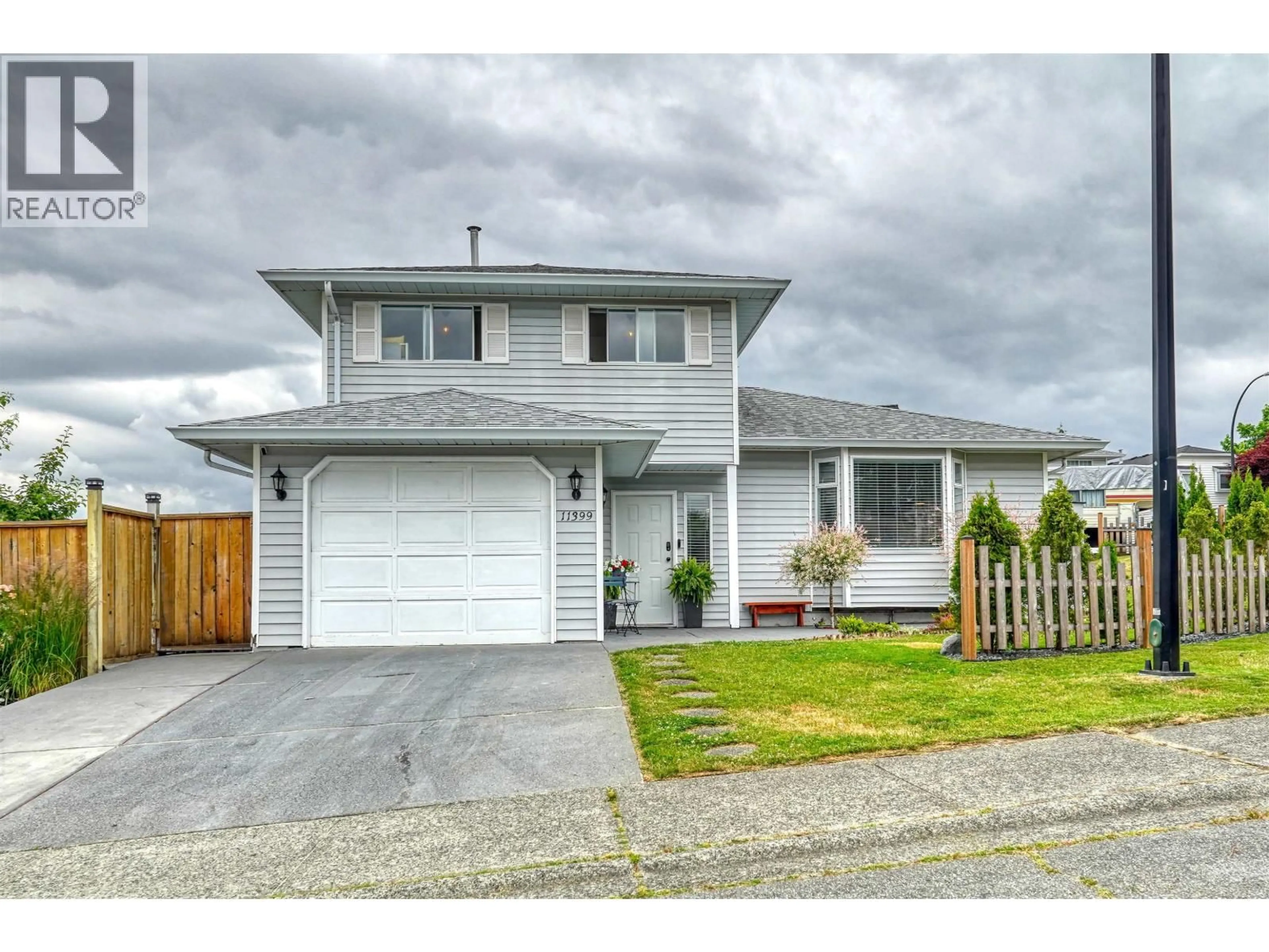 Home with vinyl exterior material, street for 11399 HARRISON STREET, Maple Ridge British Columbia V2X9L2