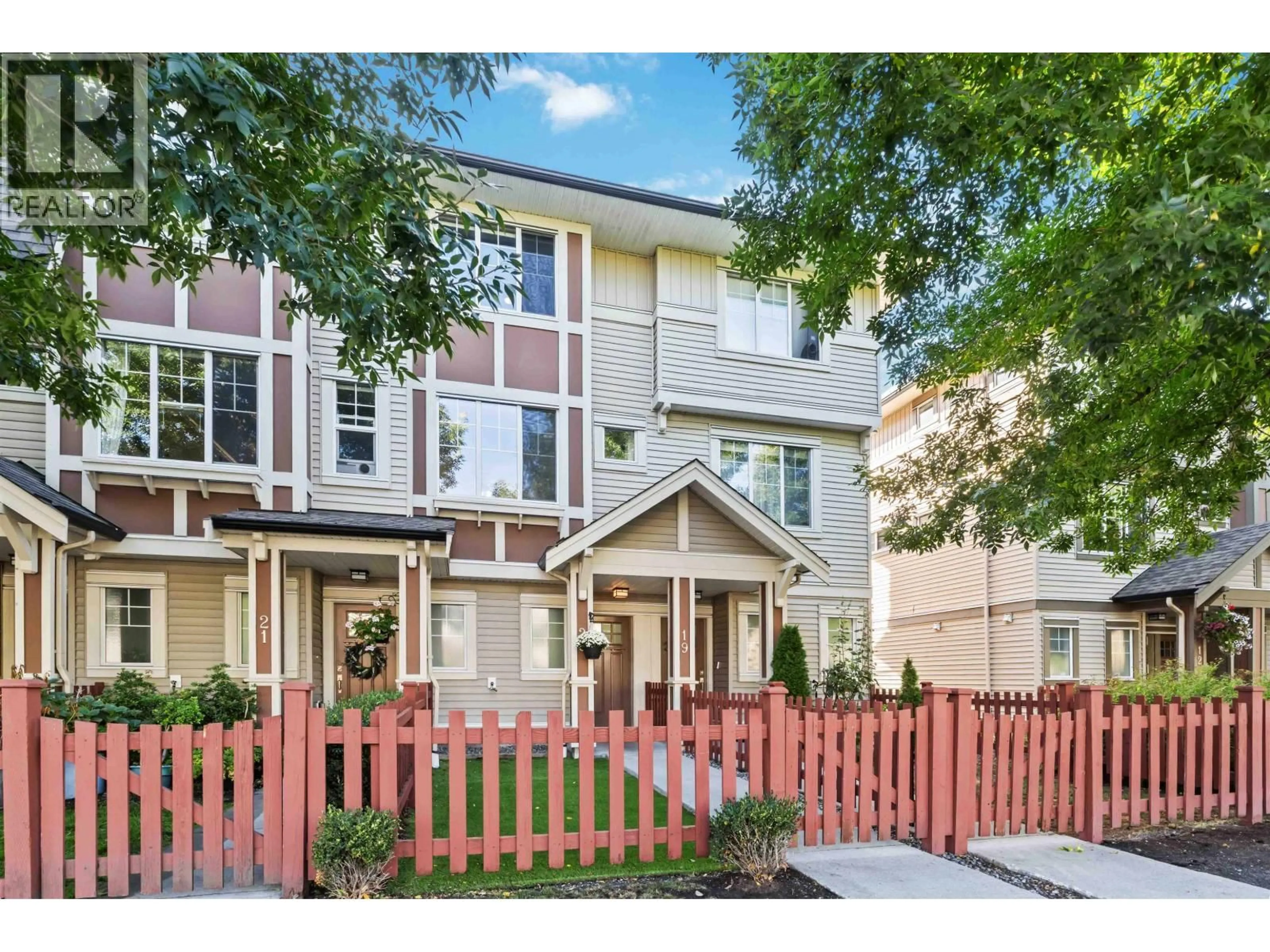 Unknown for 20 - 10151 240 STREET, Maple Ridge British Columbia V2W0G9