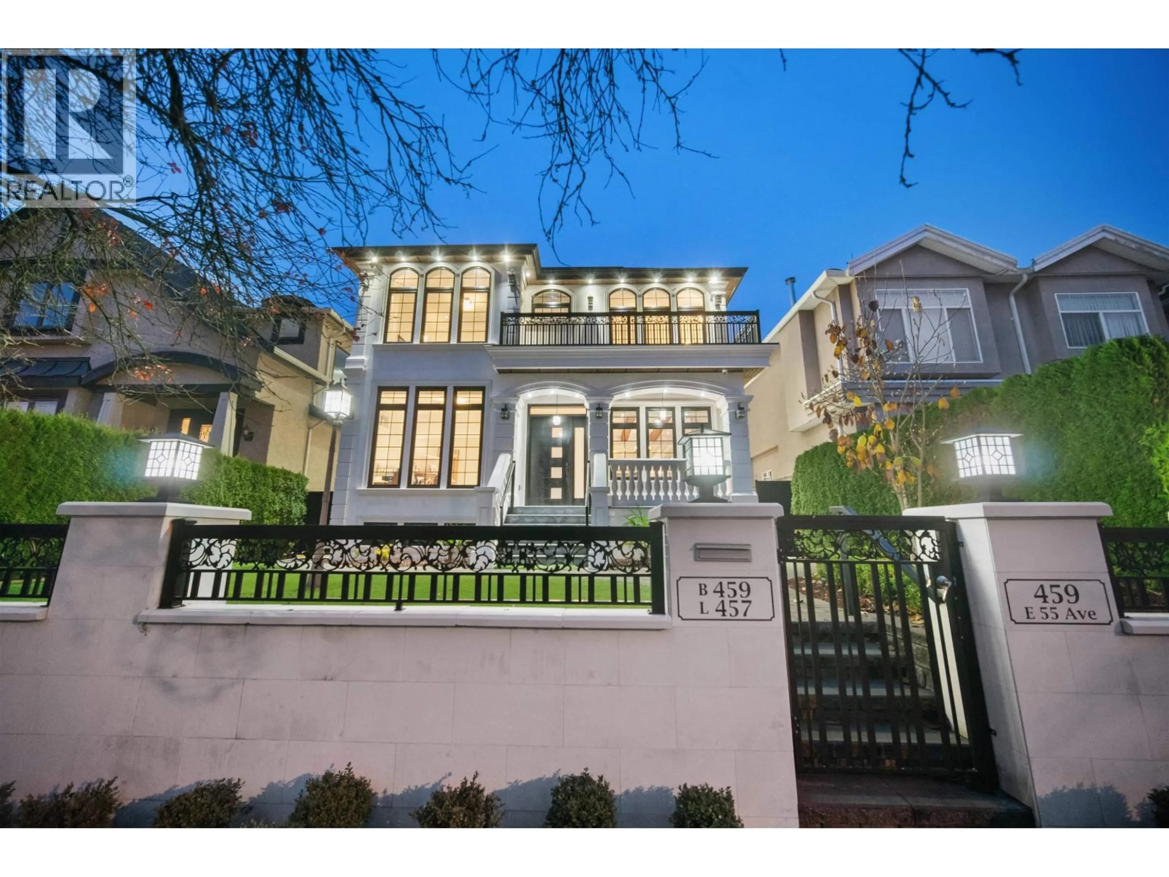 Indoor foyer for 459 55TH AVENUE, Vancouver British Columbia V5X1N3