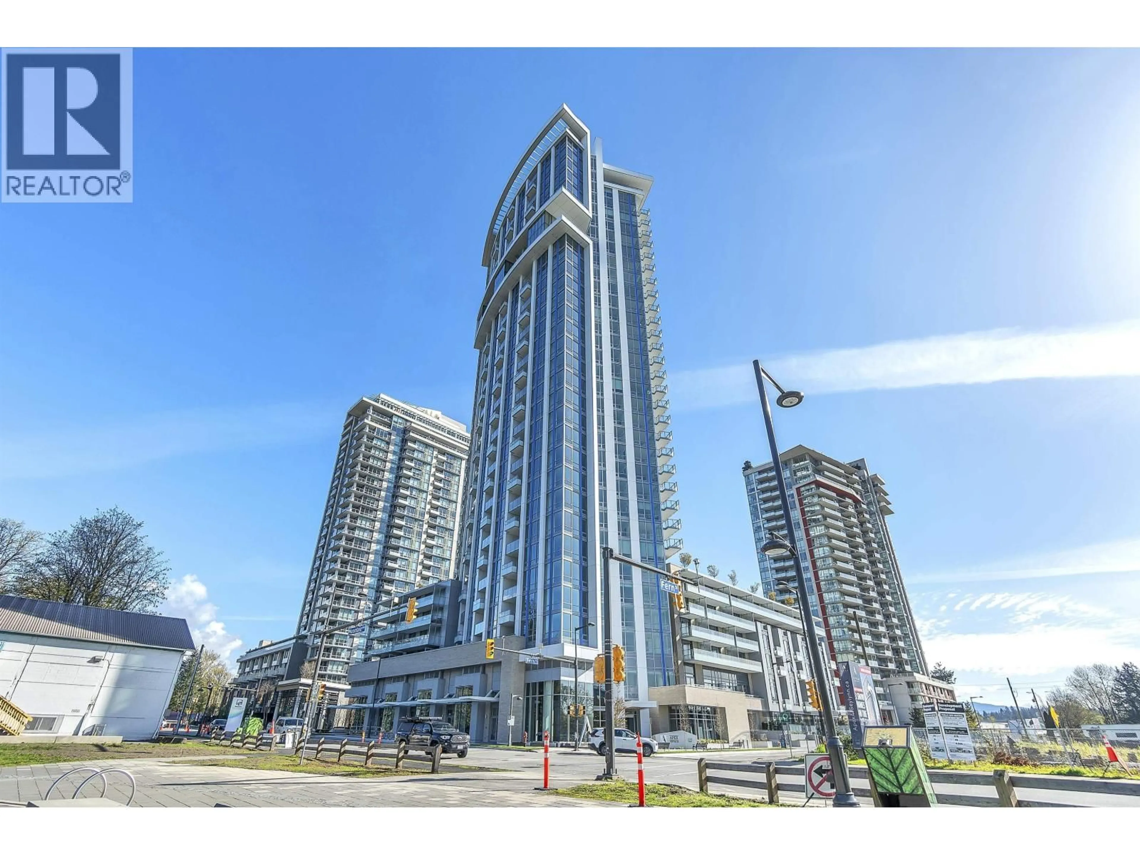 Indoor foyer for 614 - 1500 FERN STREET, North Vancouver British Columbia V7J0E6