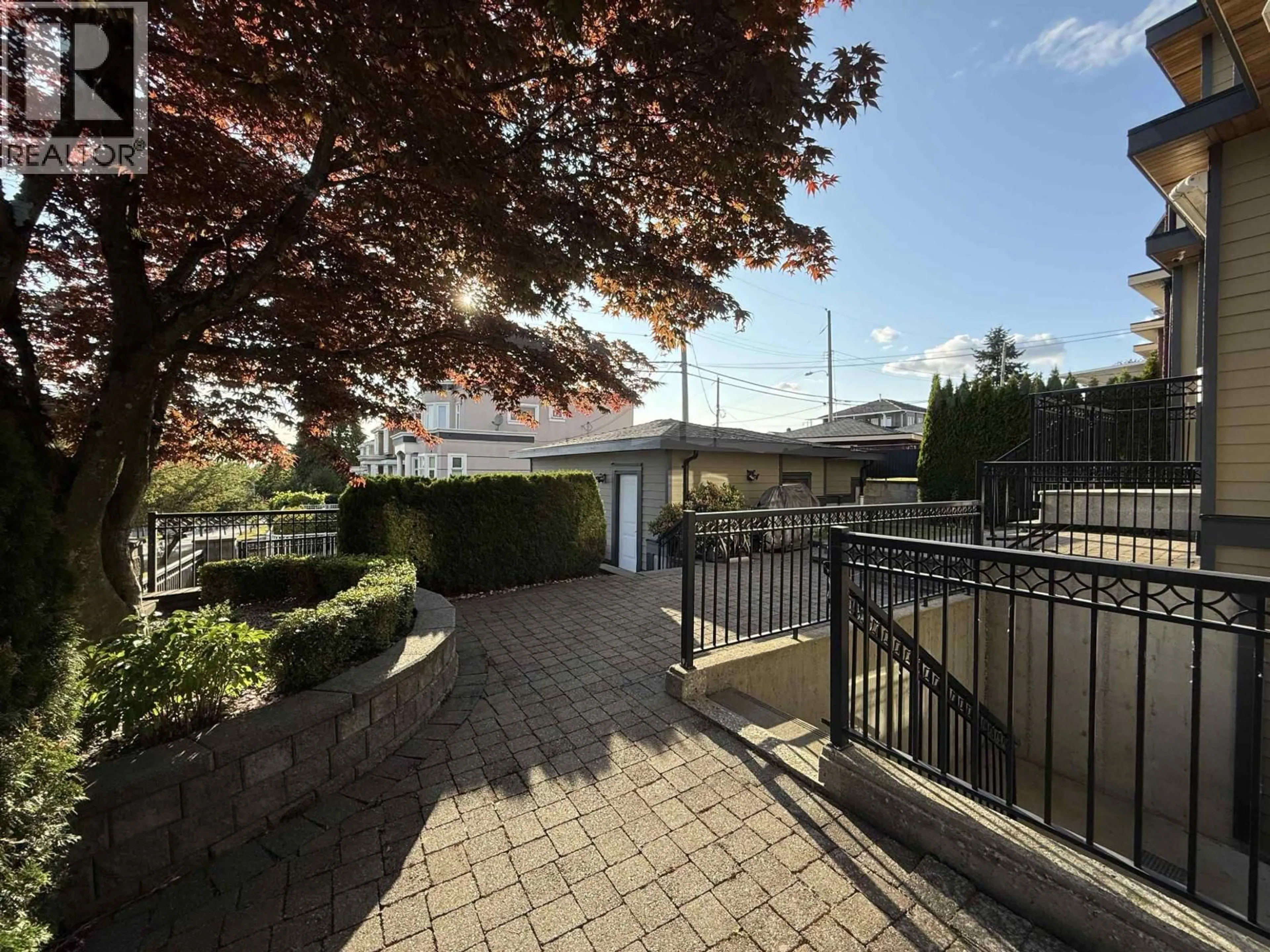 Patio, street for 7689 JASPER CRESCENT, Vancouver British Columbia V5P3S7
