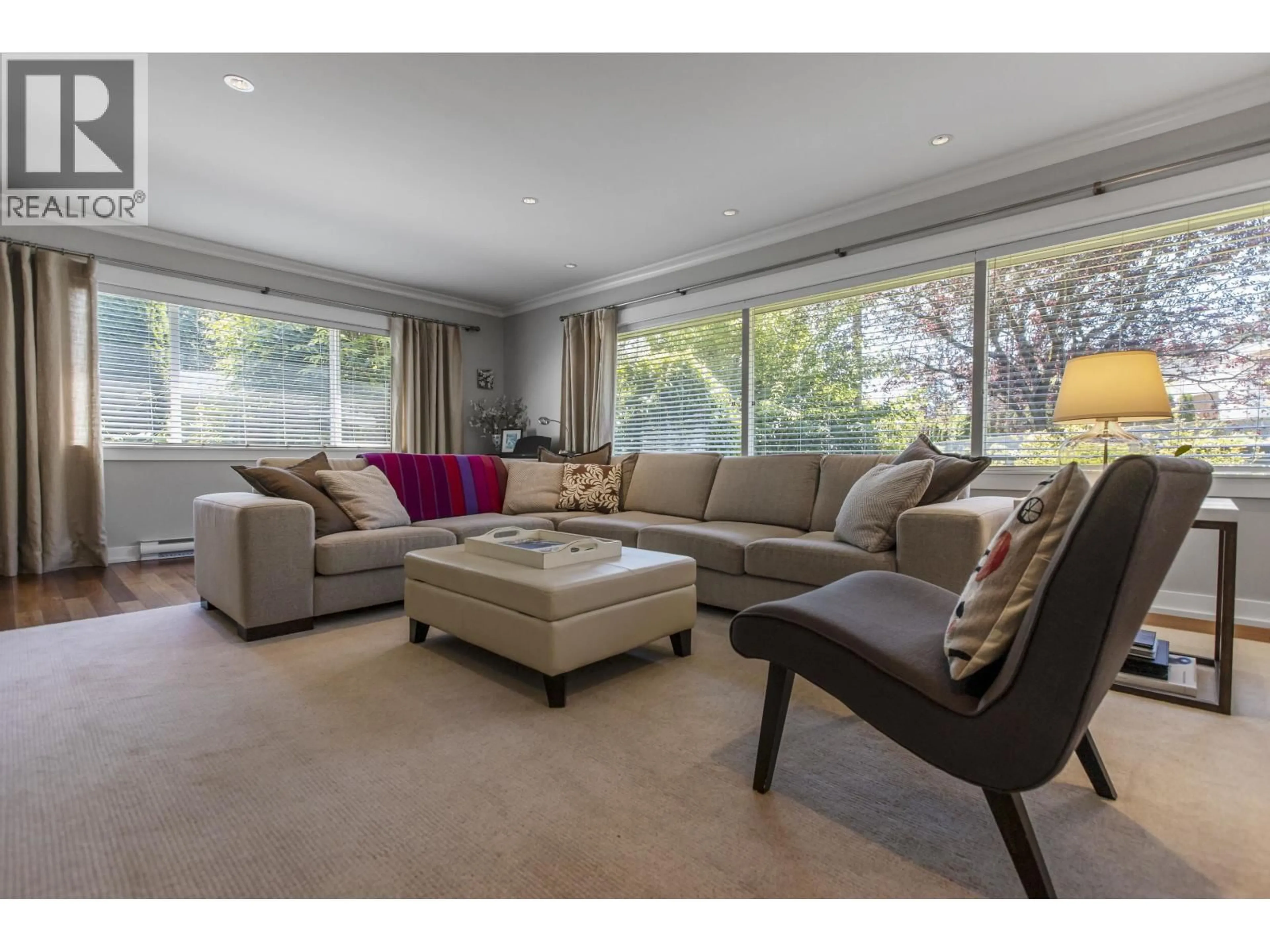Living room with furniture, unknown for 3420 ROCKVIEW PLACE, West Vancouver British Columbia V7V3H3