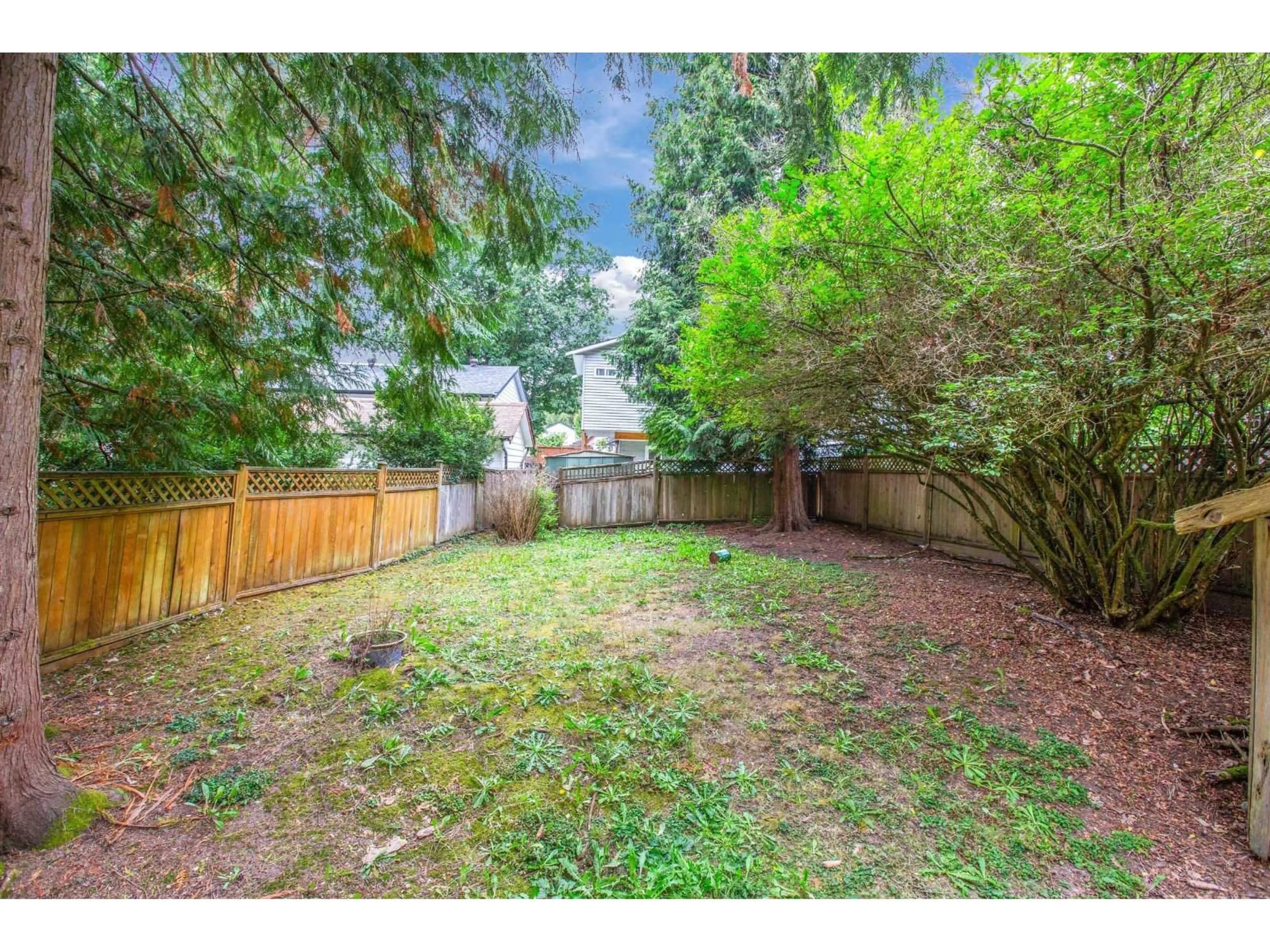 Patio, forest/trees view for 6711 141, Surrey British Columbia V3W6X2