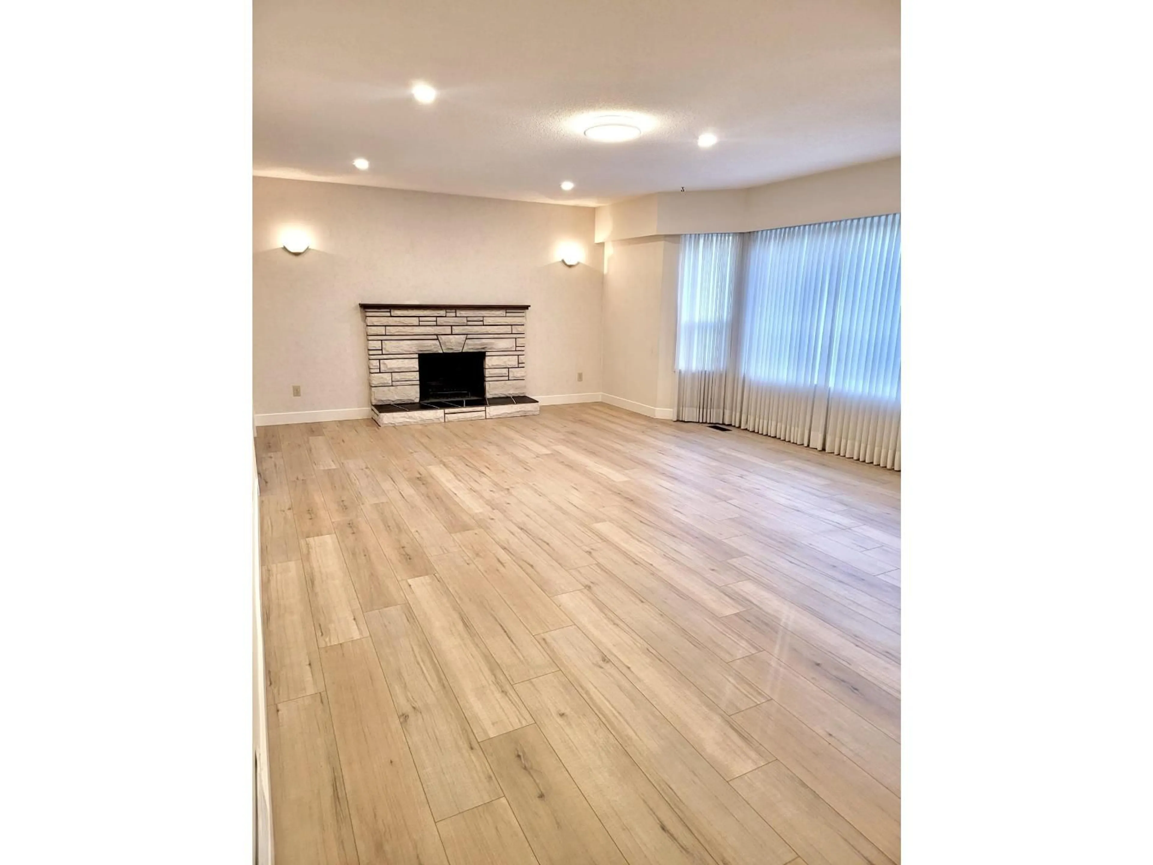 A pic of a room for 7328 YORK, Delta British Columbia V4C4L5