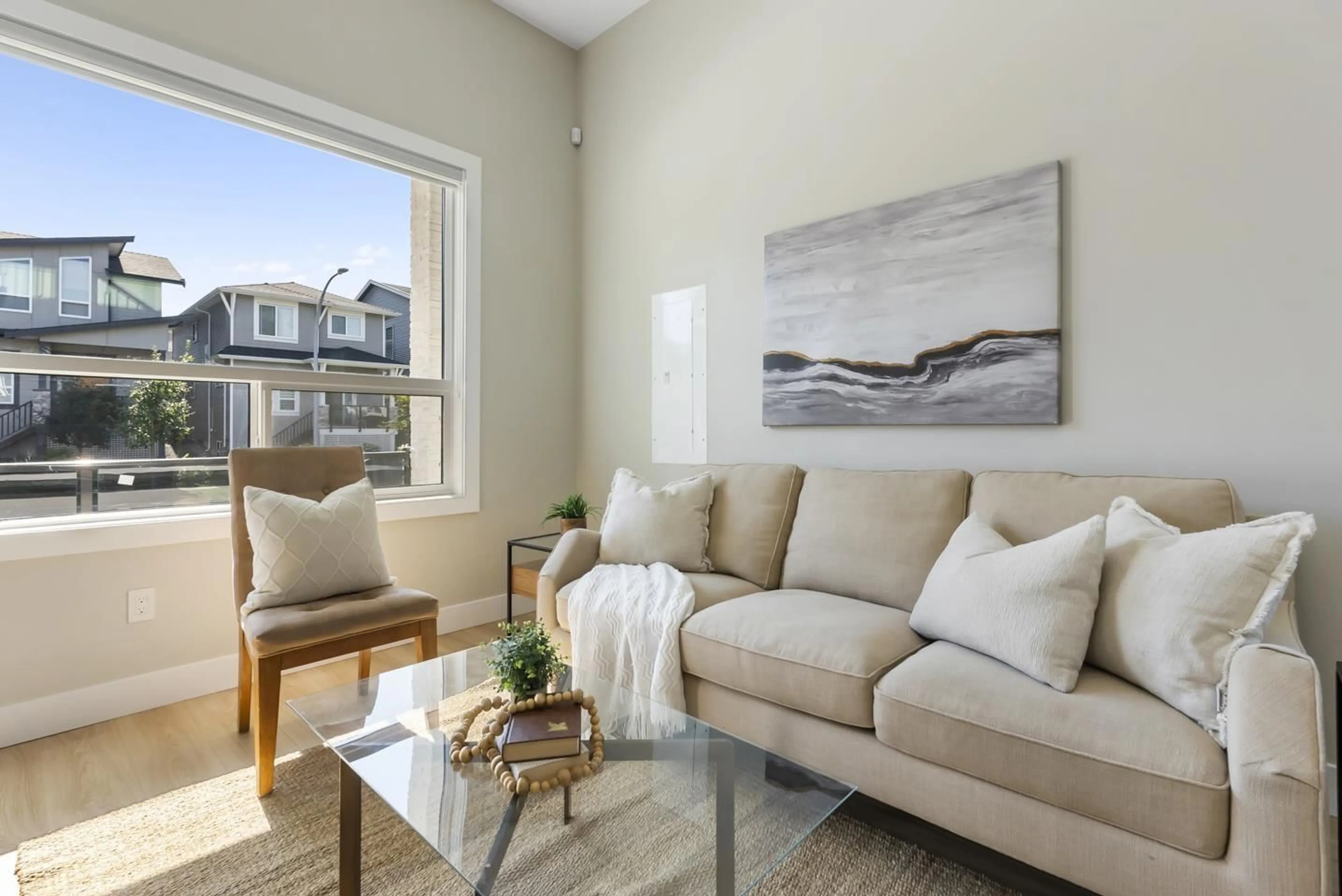 Living room with furniture, unknown for 13955 60A, Surrey British Columbia V3X1E1