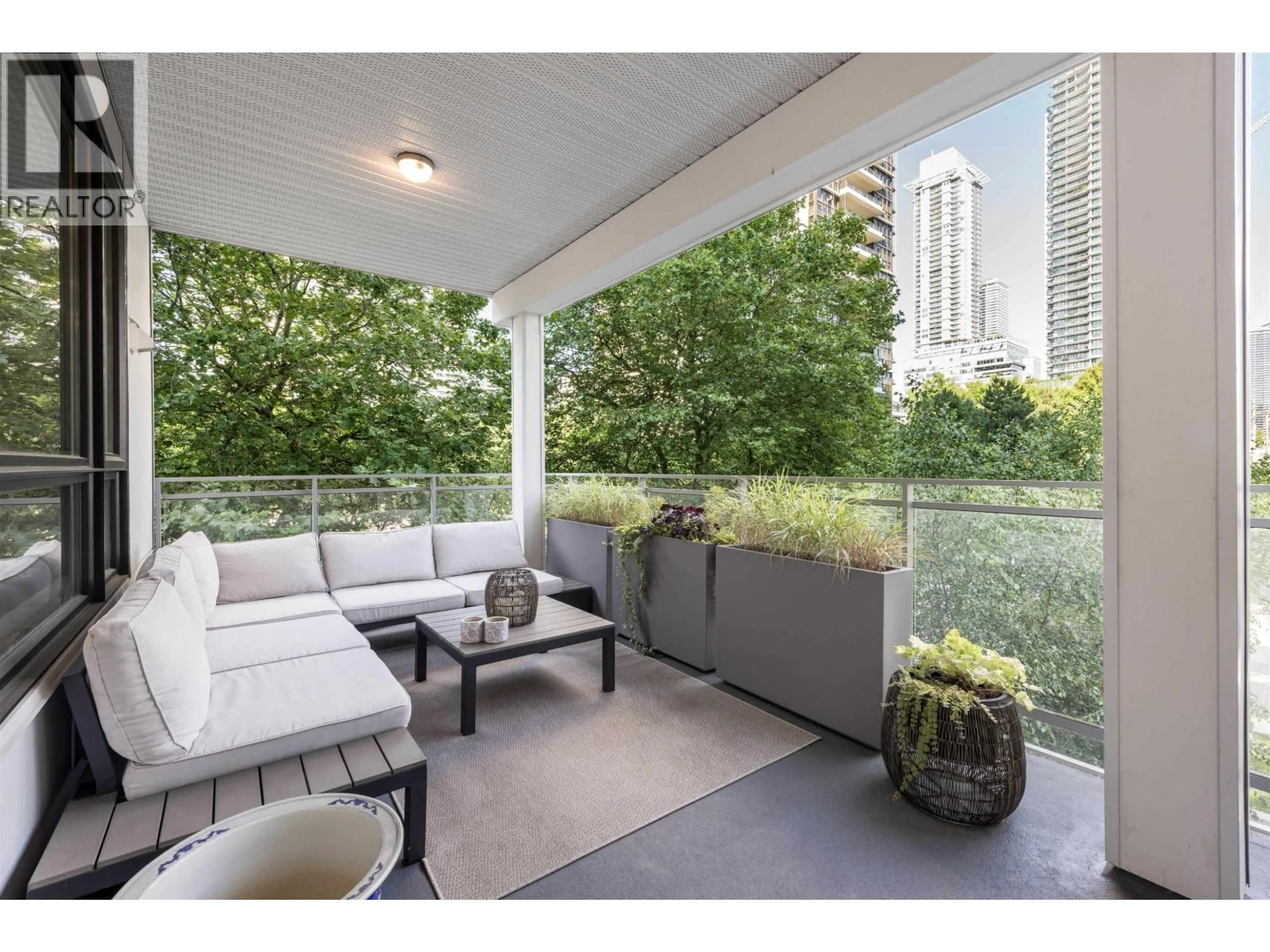 Patio, unknown for 301 - 2188 MADISON AVENUE, Burnaby British Columbia V5C0J8