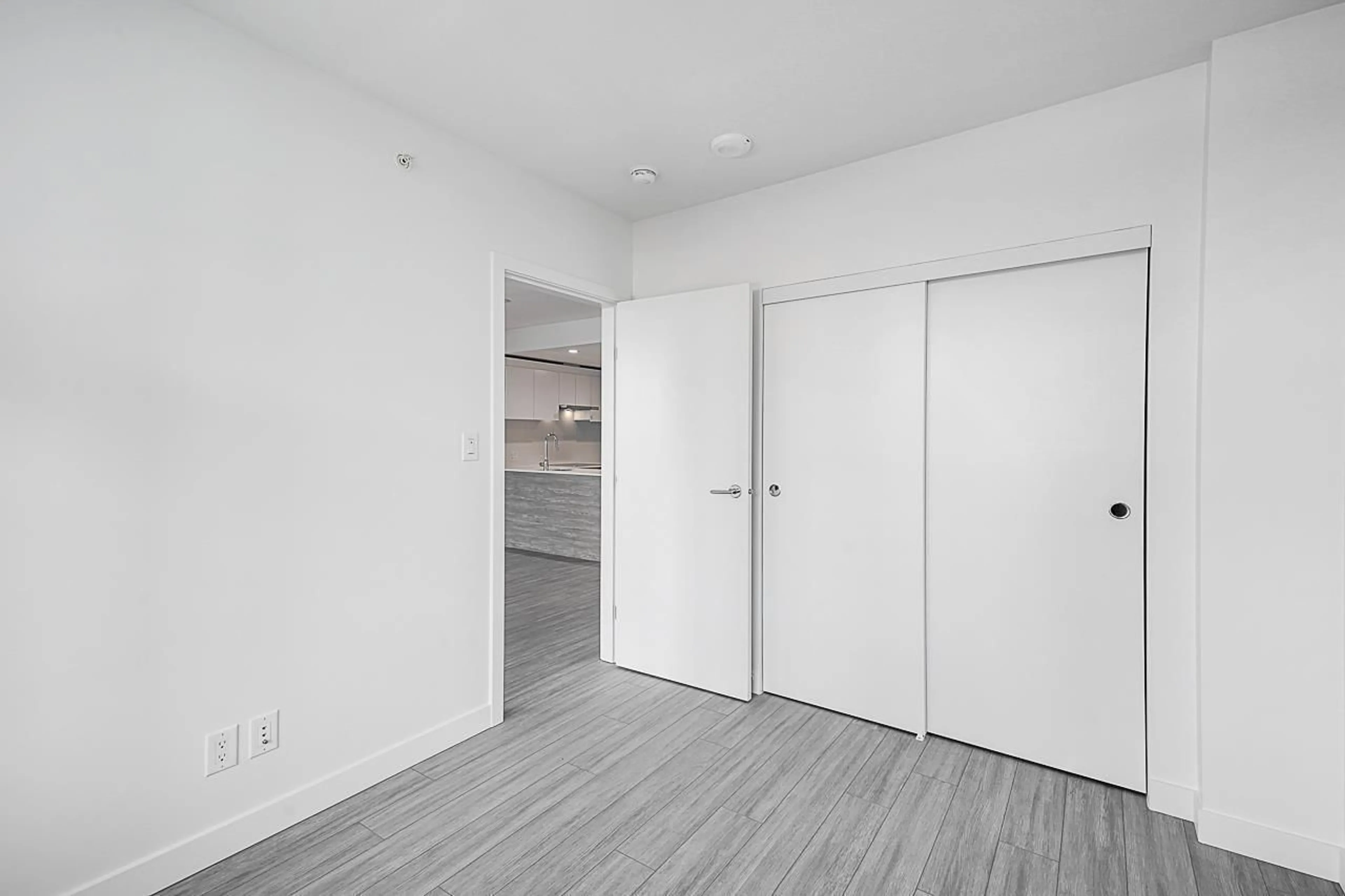 A pic of a room for 405 - 13655 FRASER, Surrey British Columbia V3T0P8