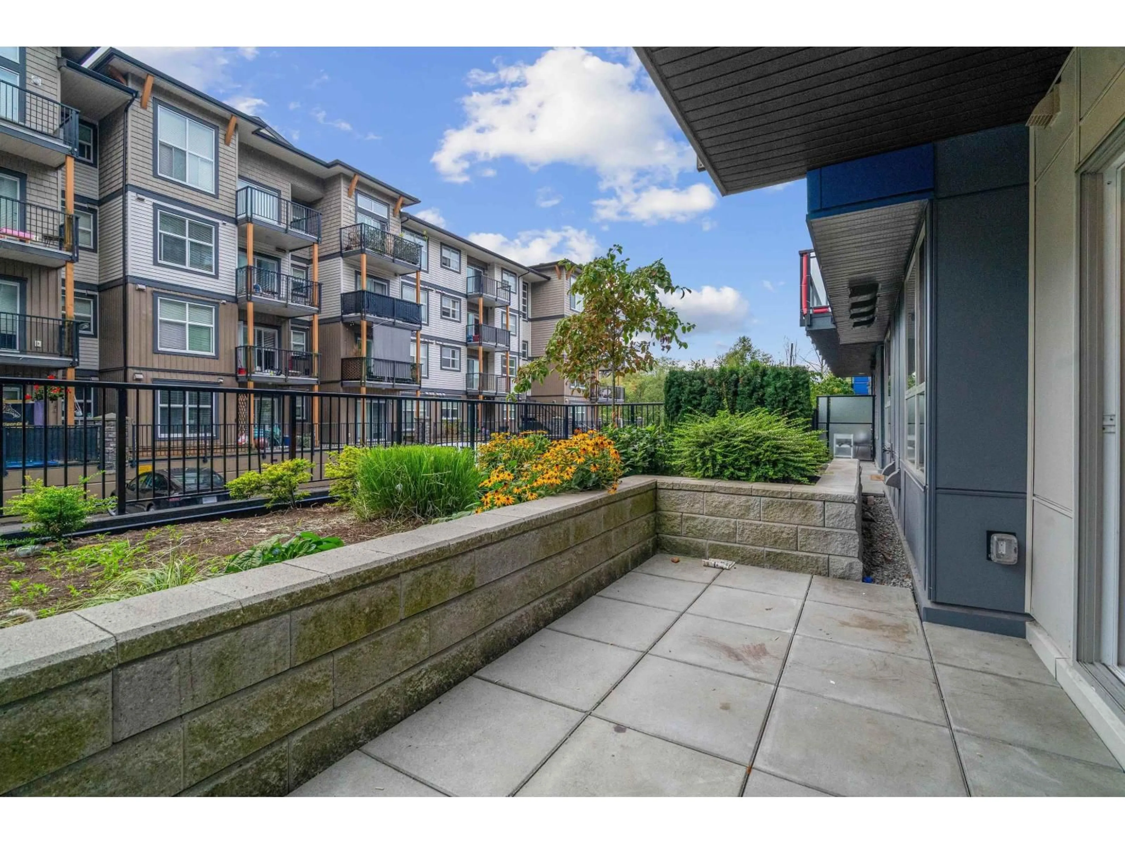Patio, unknown for 113 - 5486 199A, Langley British Columbia V3A0N6